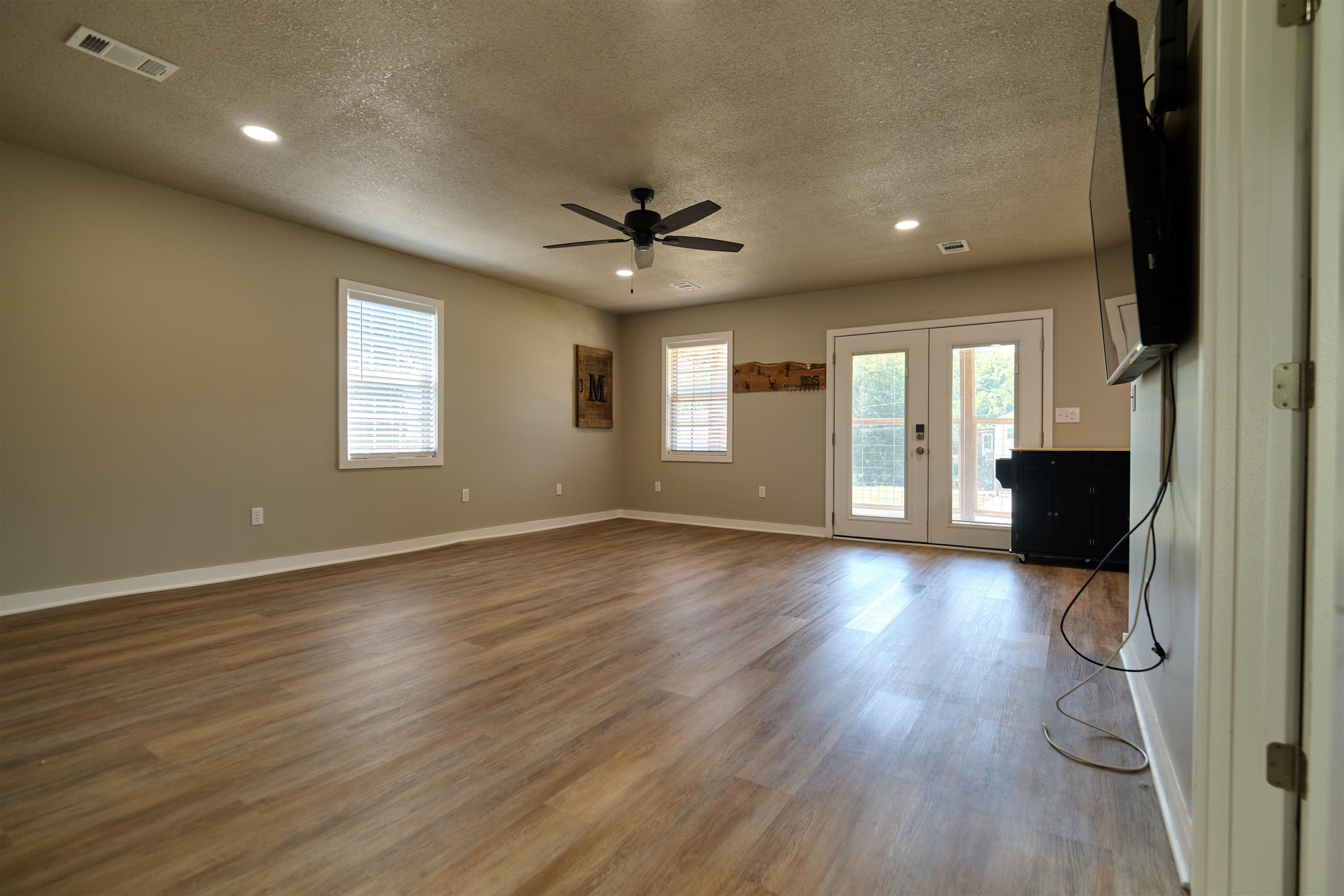 20 E Valley Dr Property Photo 26