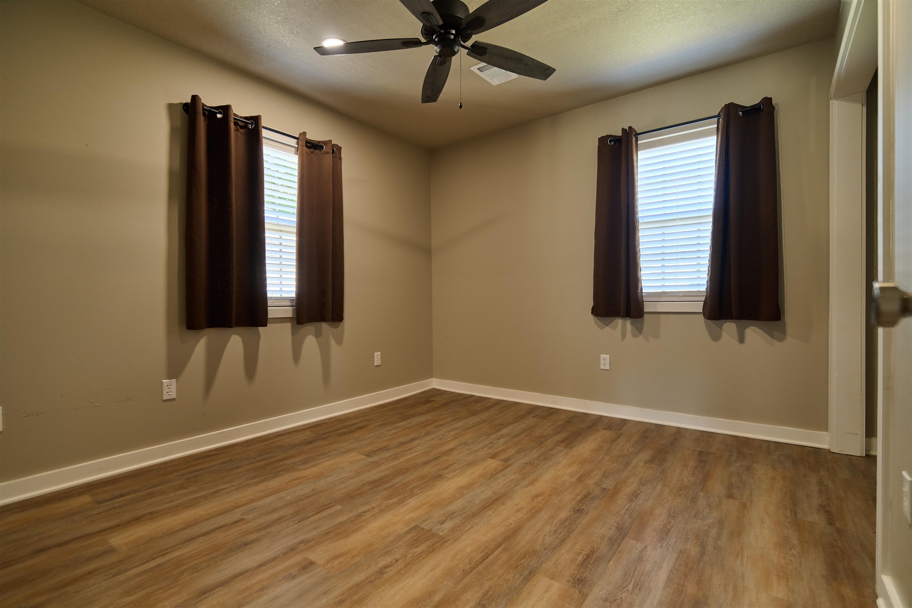 20 E Valley Dr Property Photo 35