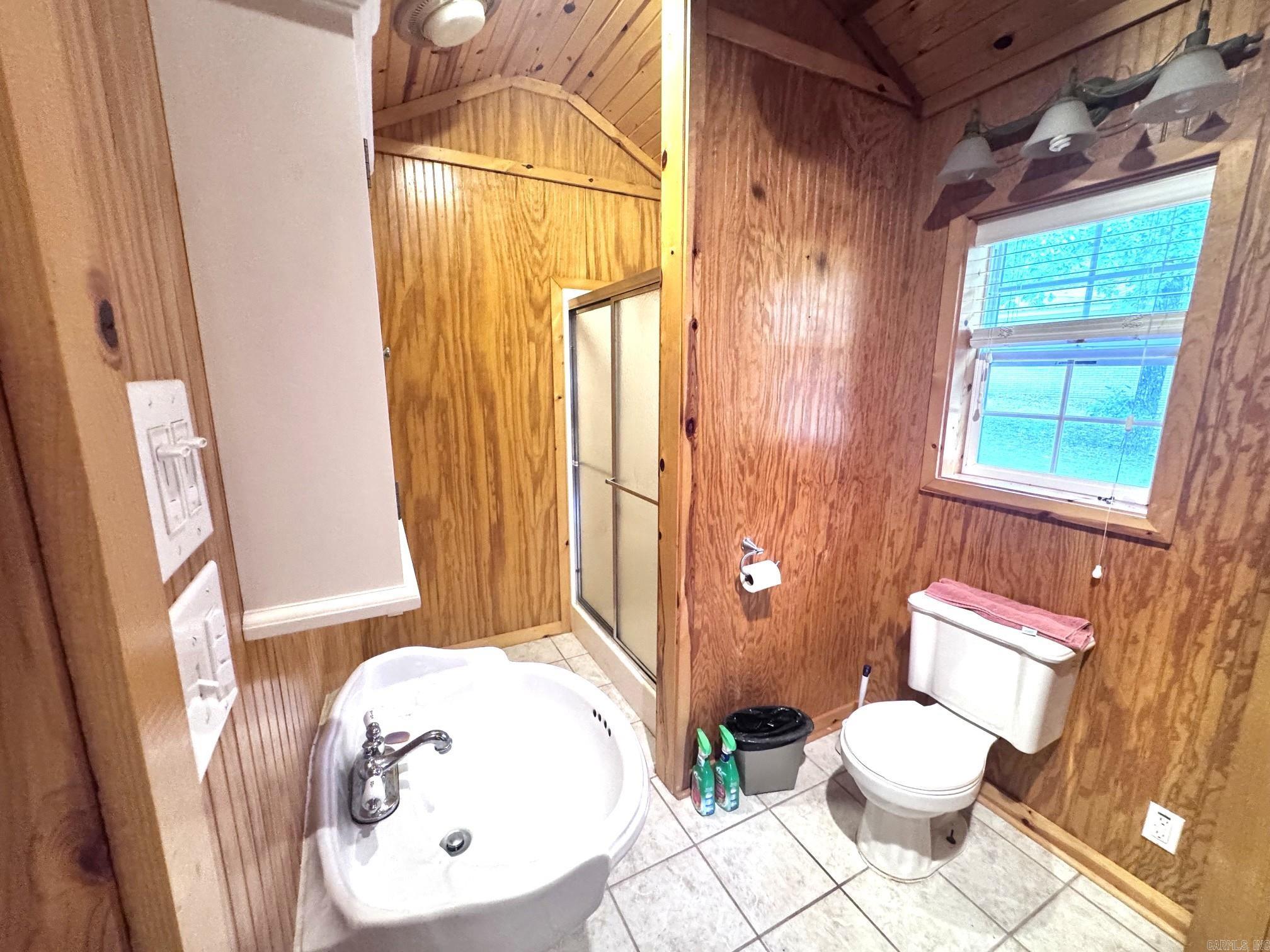 290 Lakeshore Drive Property Photo 13