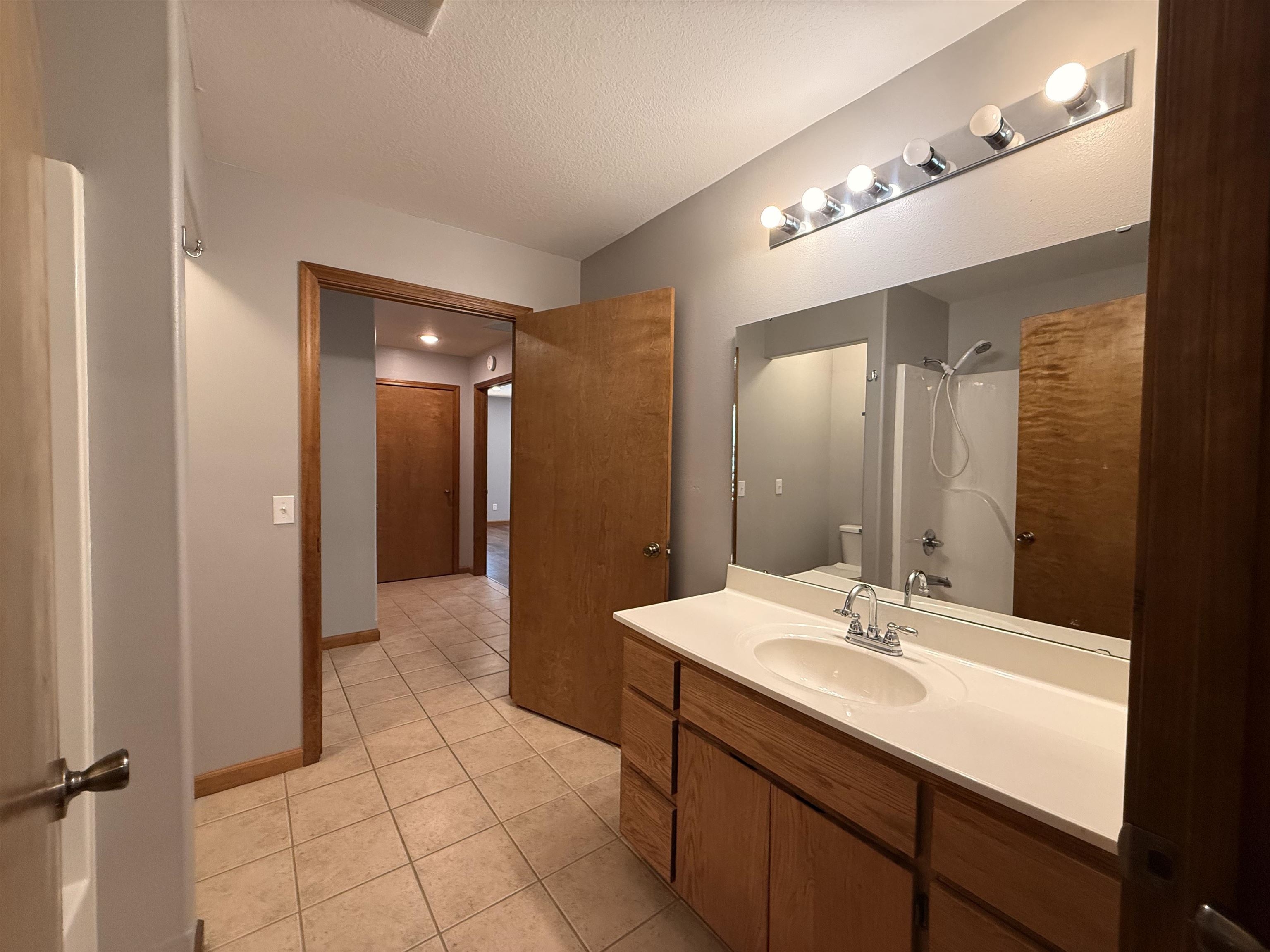 663 Heritage Oaks Drive Property Photo 24