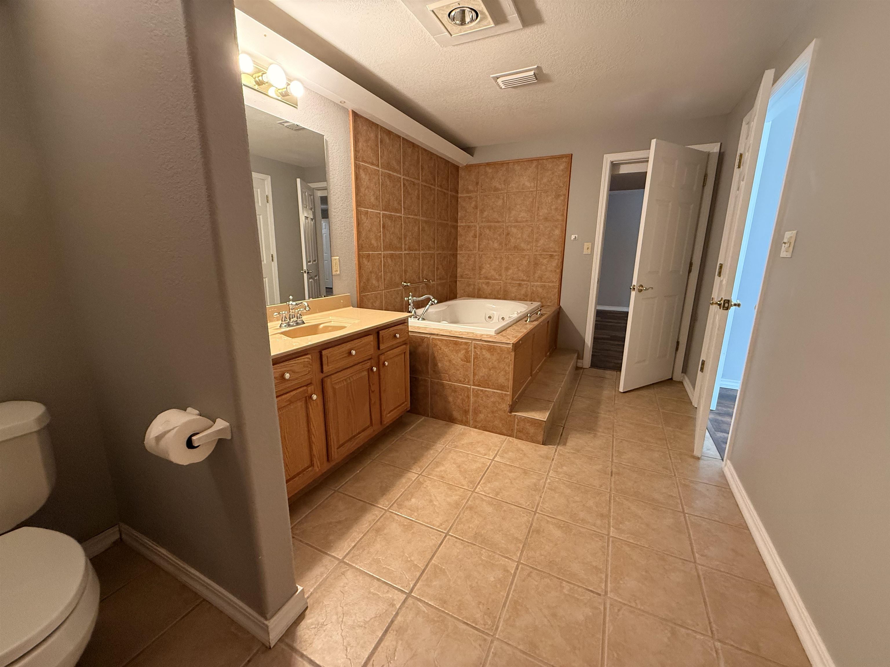 663 Heritage Oaks Drive Property Photo 36
