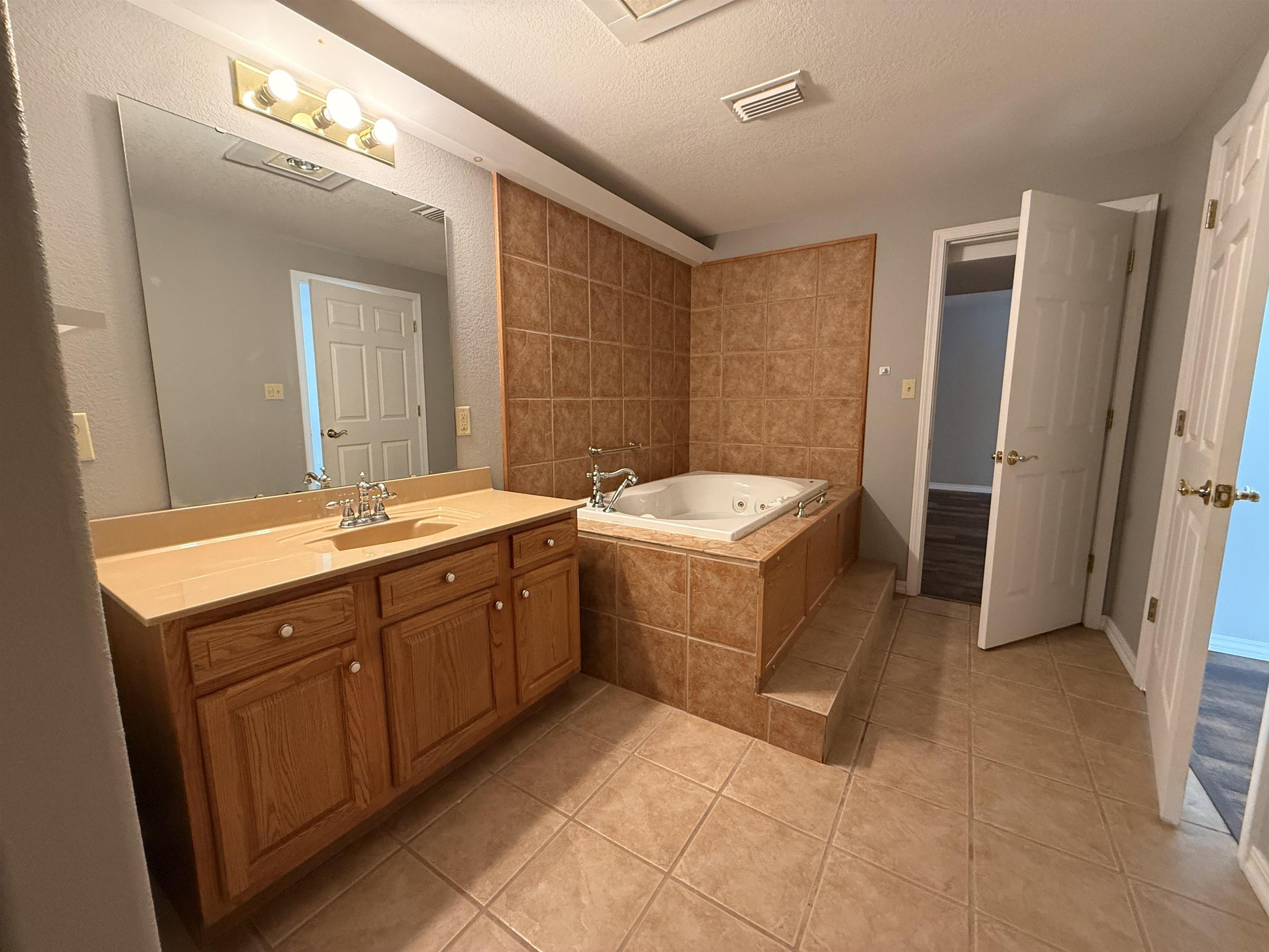 663 Heritage Oaks Drive Property Photo 37