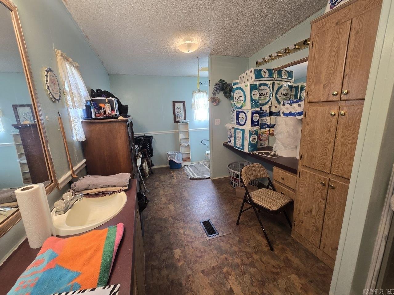 11091 Pin Oak Loop Property Photo 10