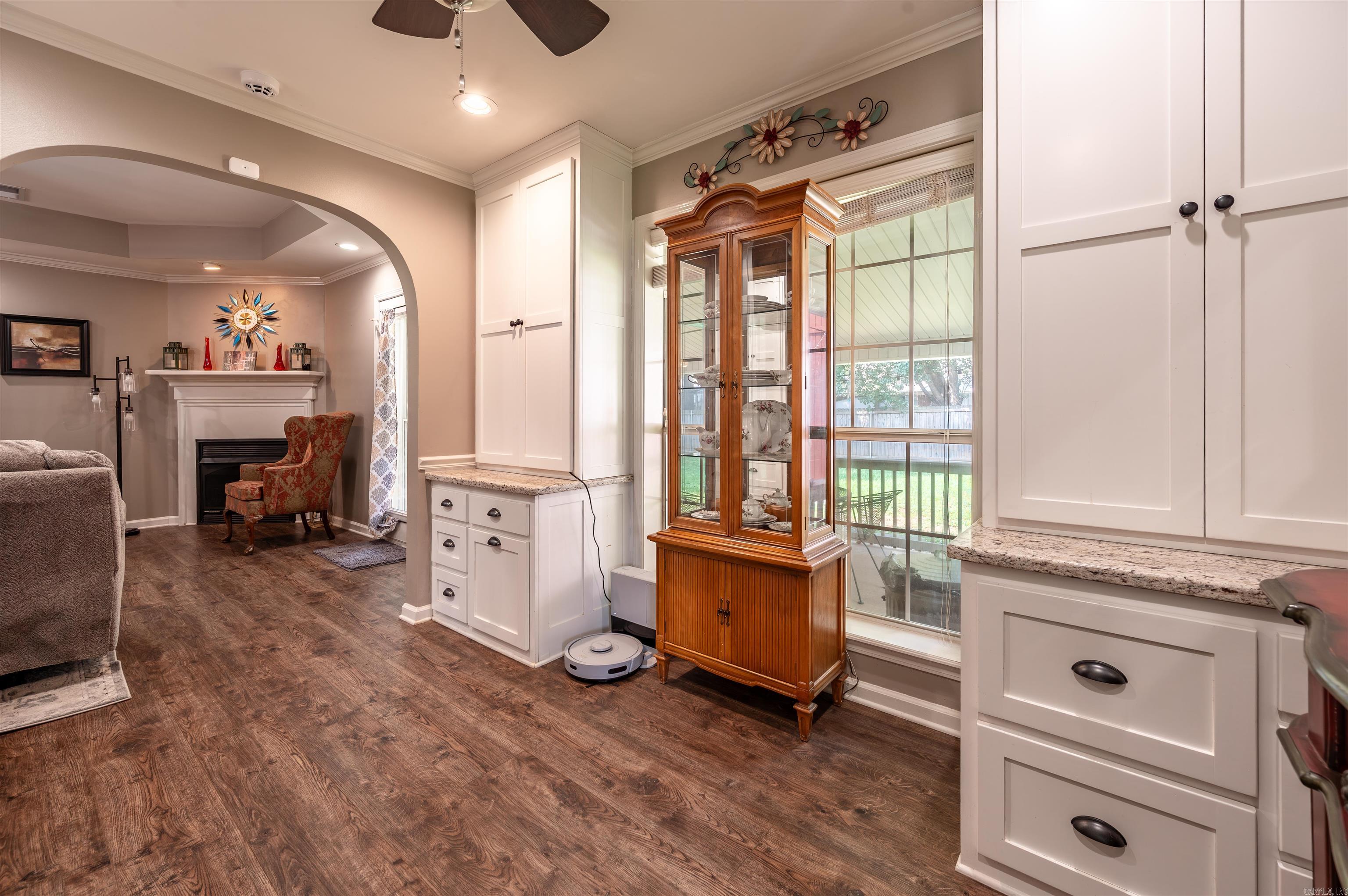 17 Robin Lane Property Photo 15