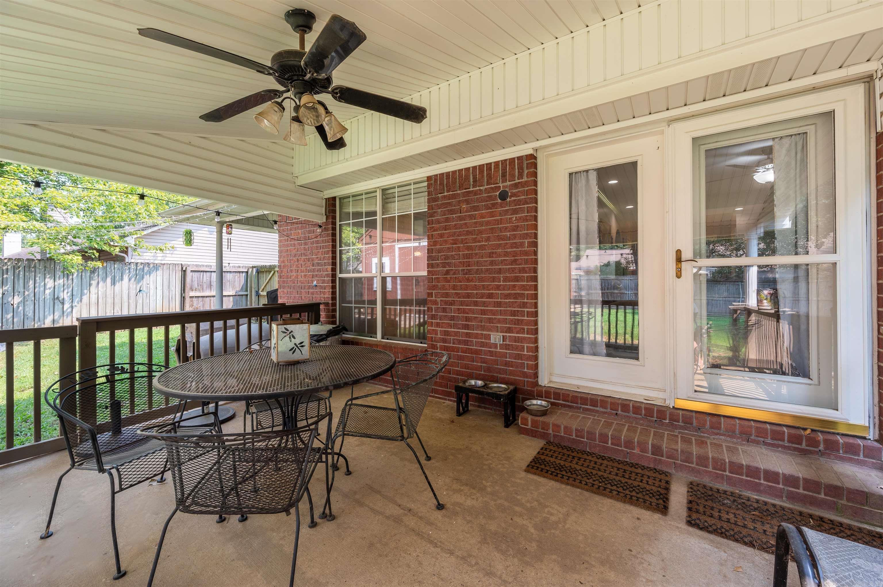 17 Robin Lane Property Photo 27