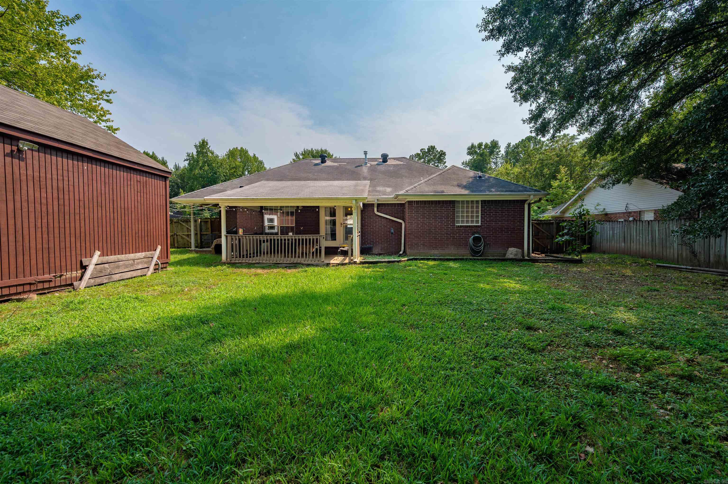 17 Robin Lane Property Photo 29