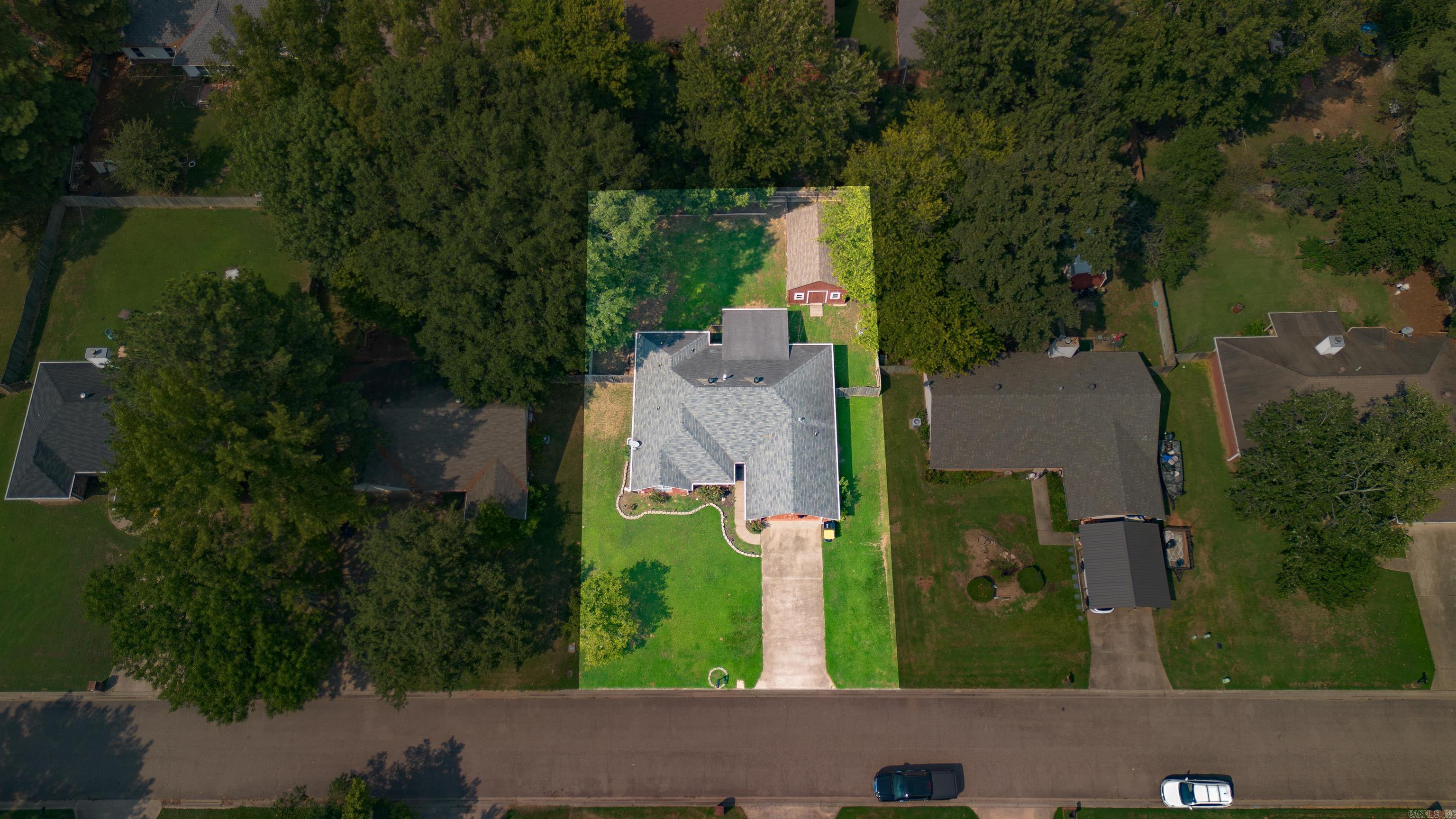 17 Robin Lane Property Photo 38