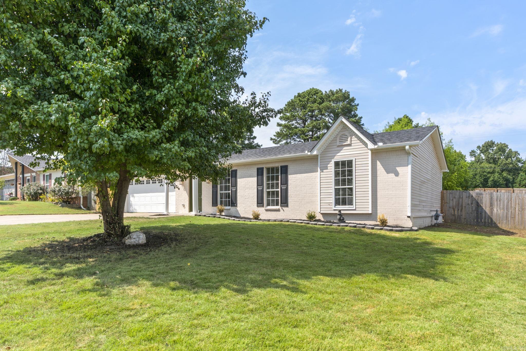 12902 Carousel Drive Property Photo 3
