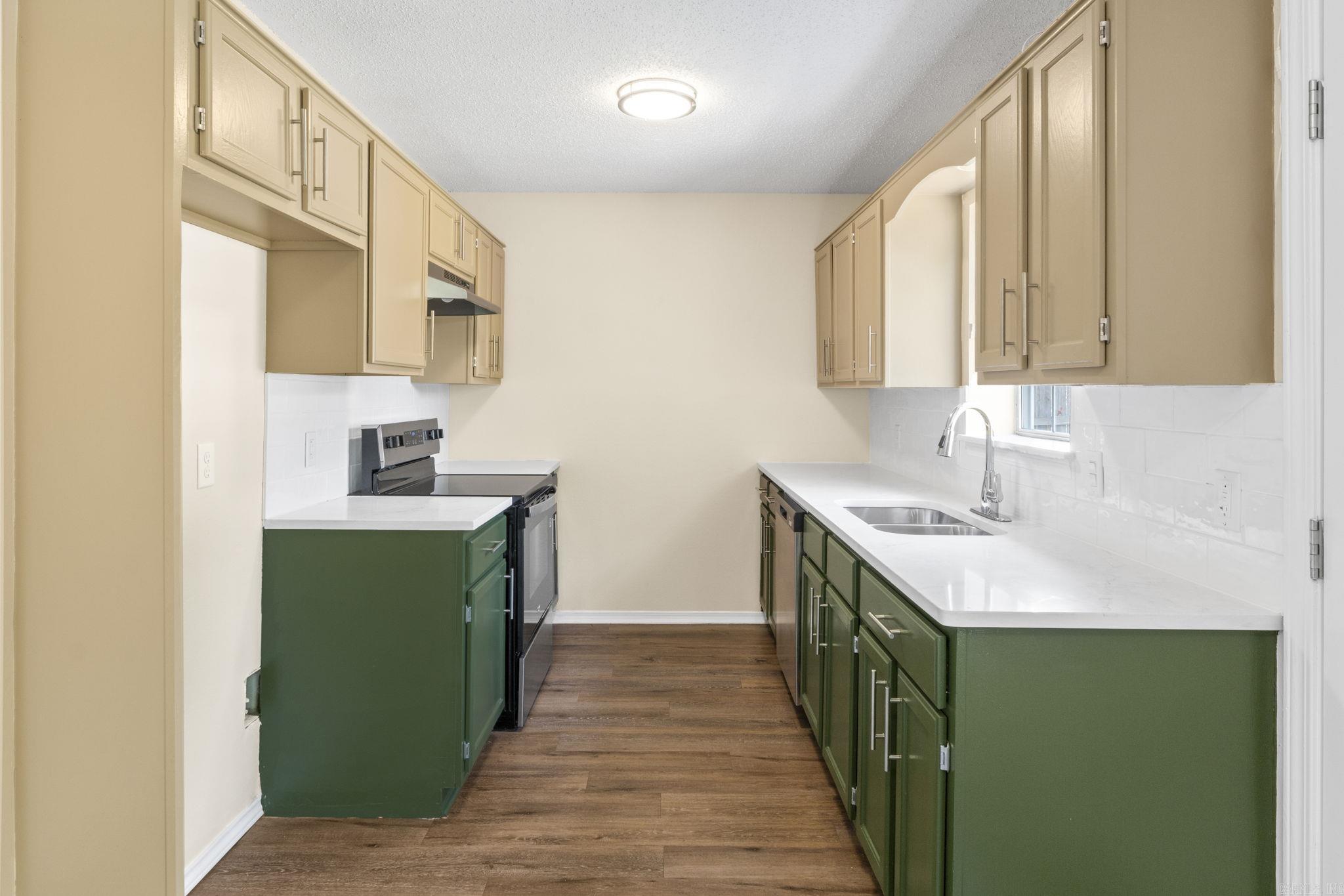 12902 Carousel Drive Property Photo 12