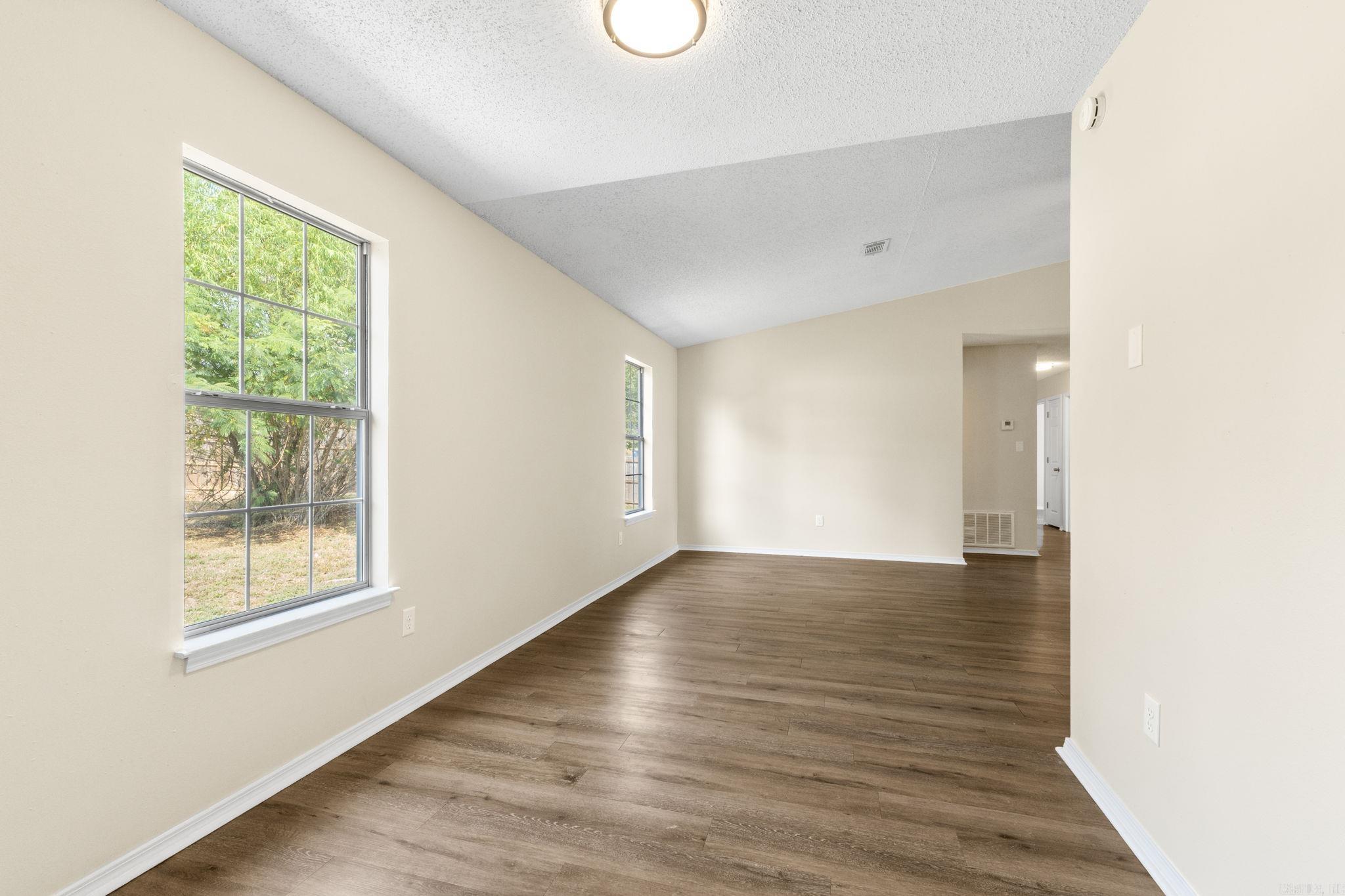 12902 Carousel Drive Property Photo 15
