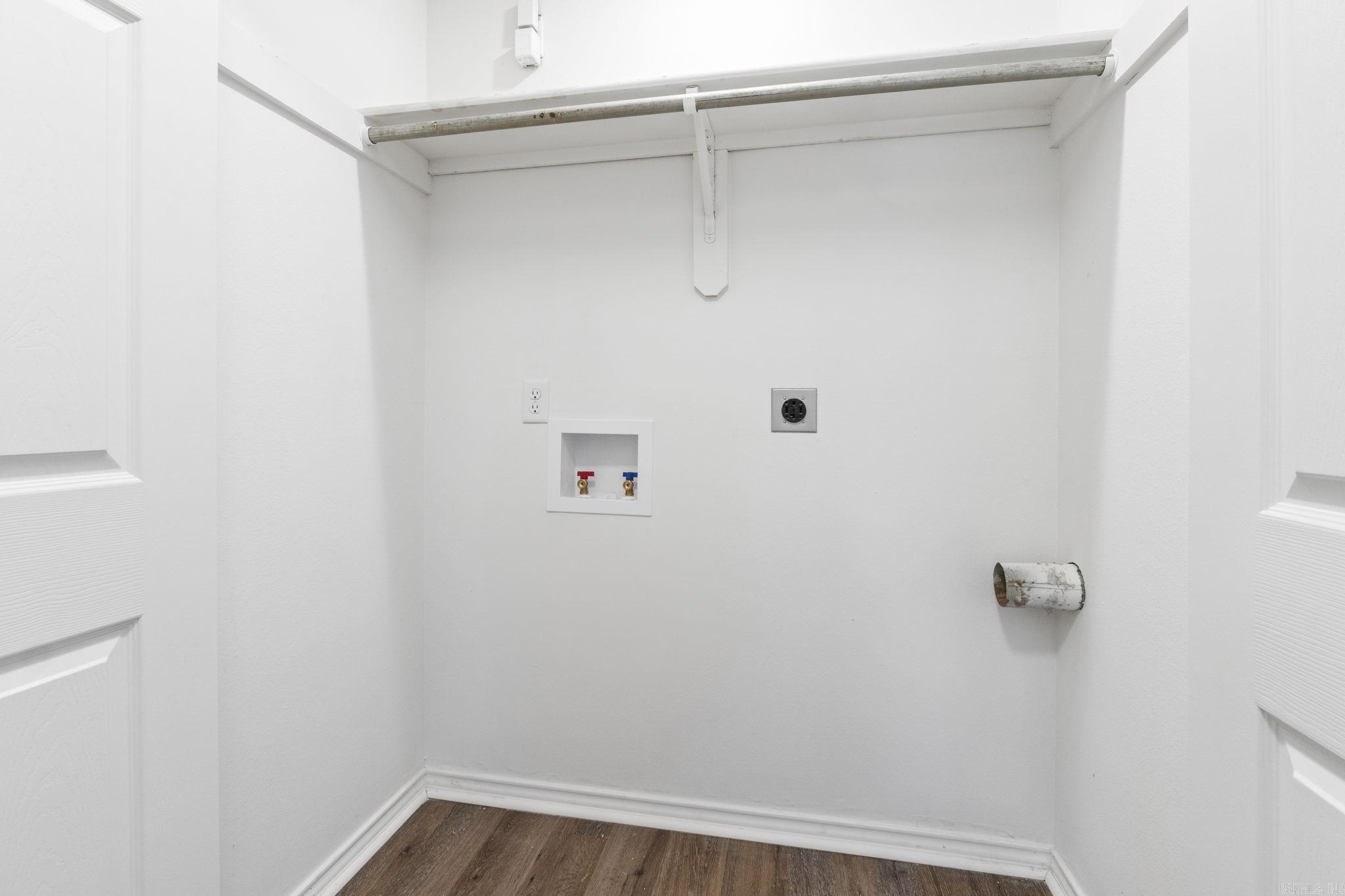 12902 Carousel Drive Property Photo 33