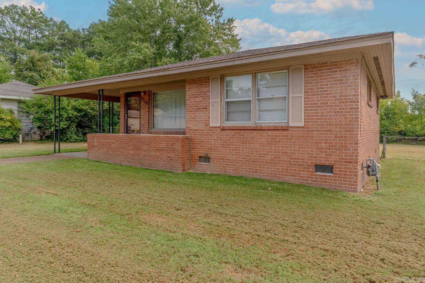 1318 Pardew St Property Photo 3