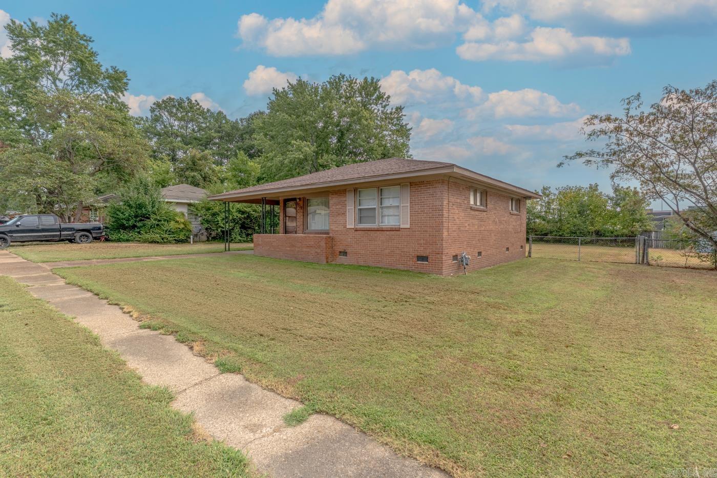 1318 Pardew St Property Photo 4