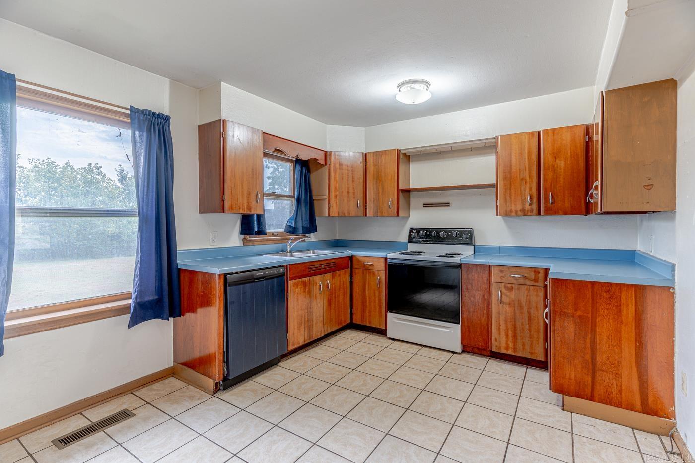 1318 Pardew St Property Photo 10