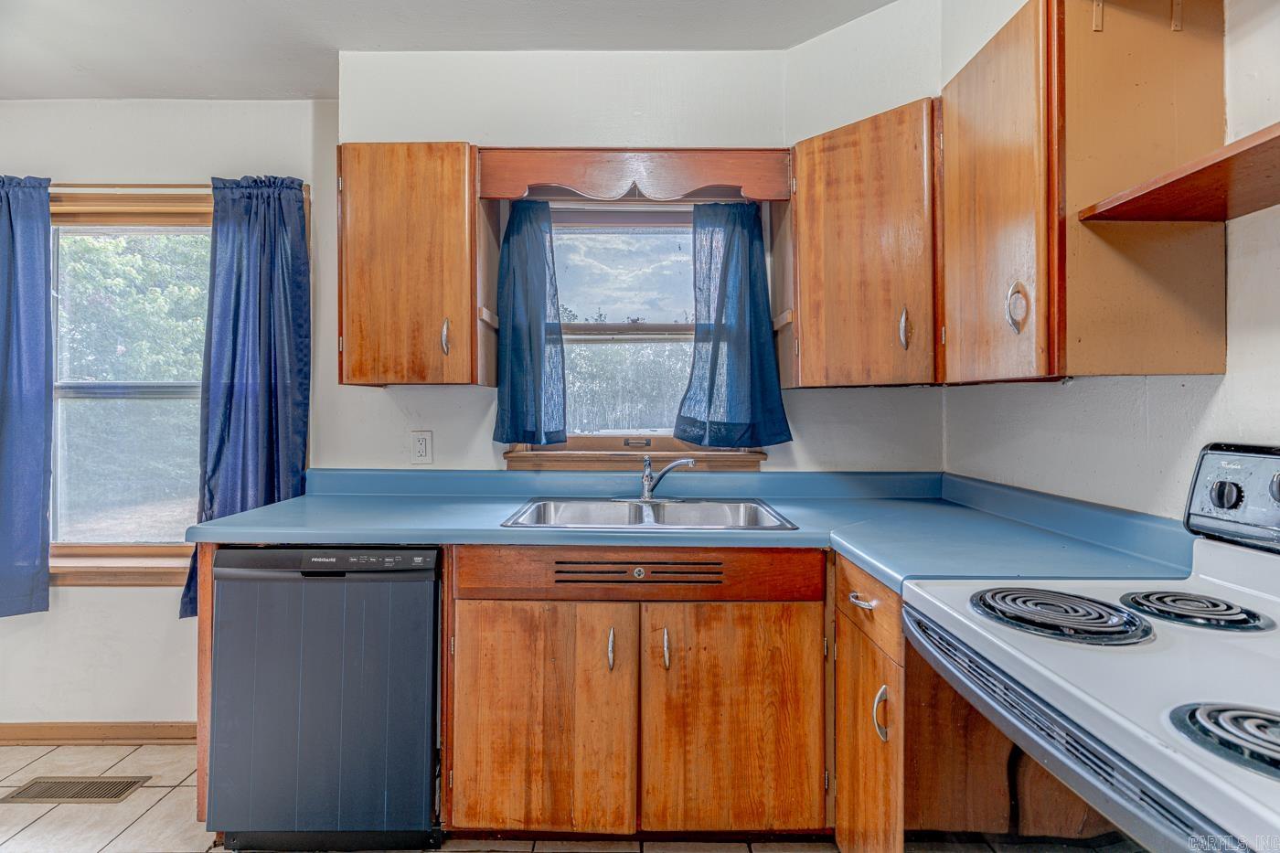 1318 Pardew St Property Photo 13