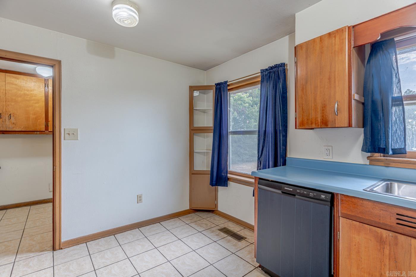 1318 Pardew St Property Photo 14