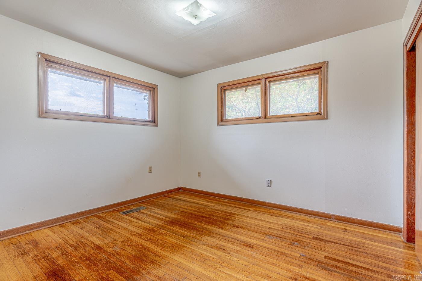 1318 Pardew St Property Photo 19