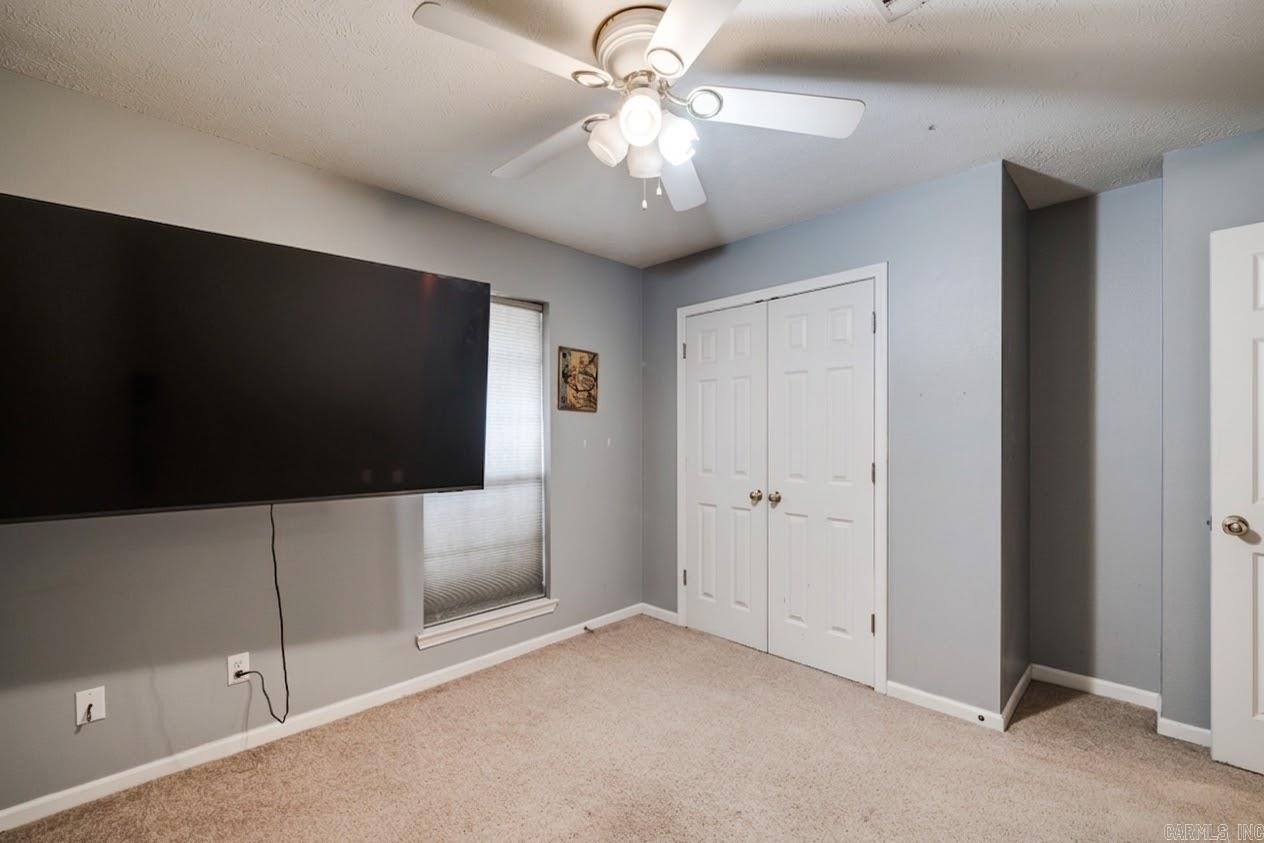 270 Pickwicket Dr Property Photo 15