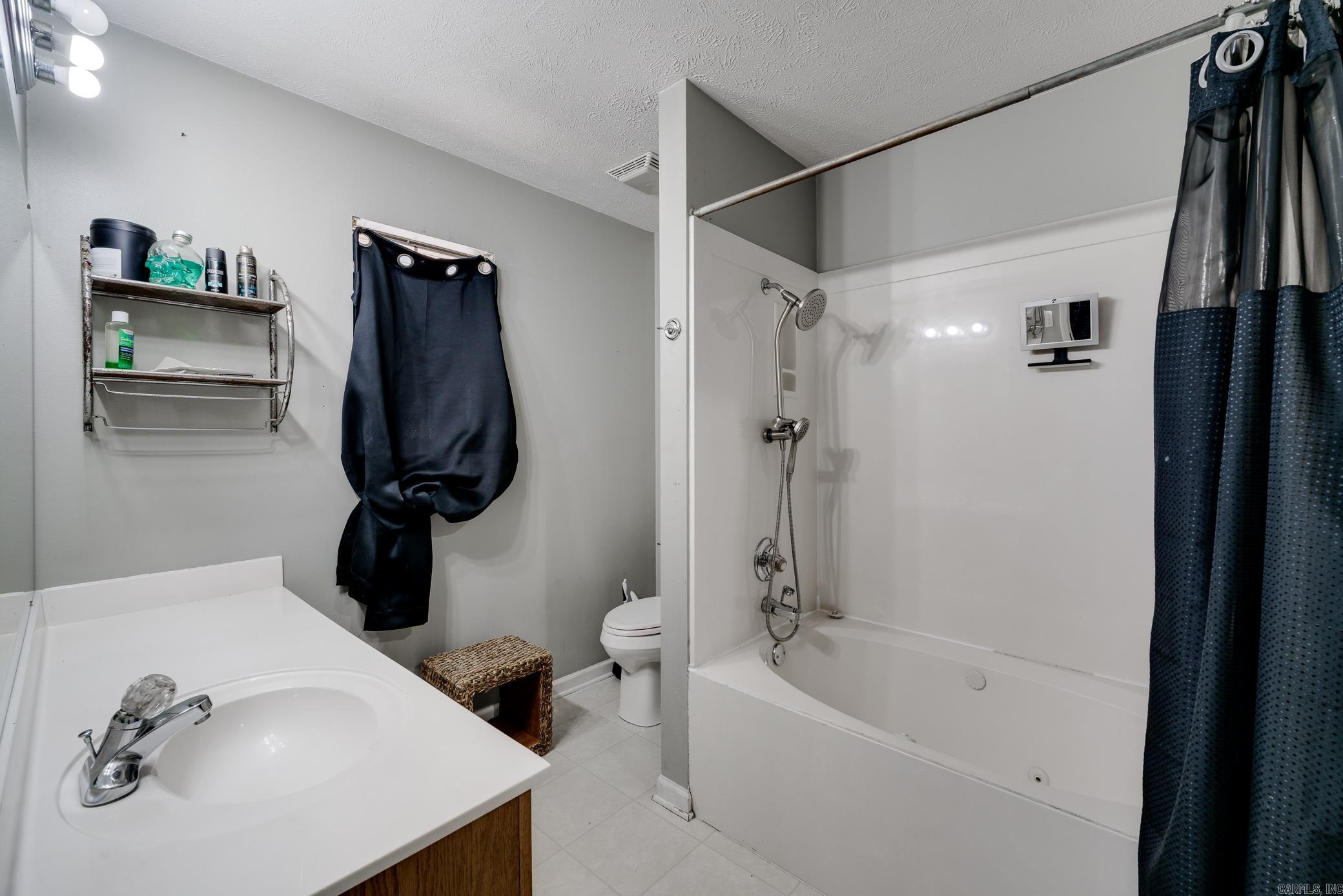 270 Pickwicket Dr Property Photo 24