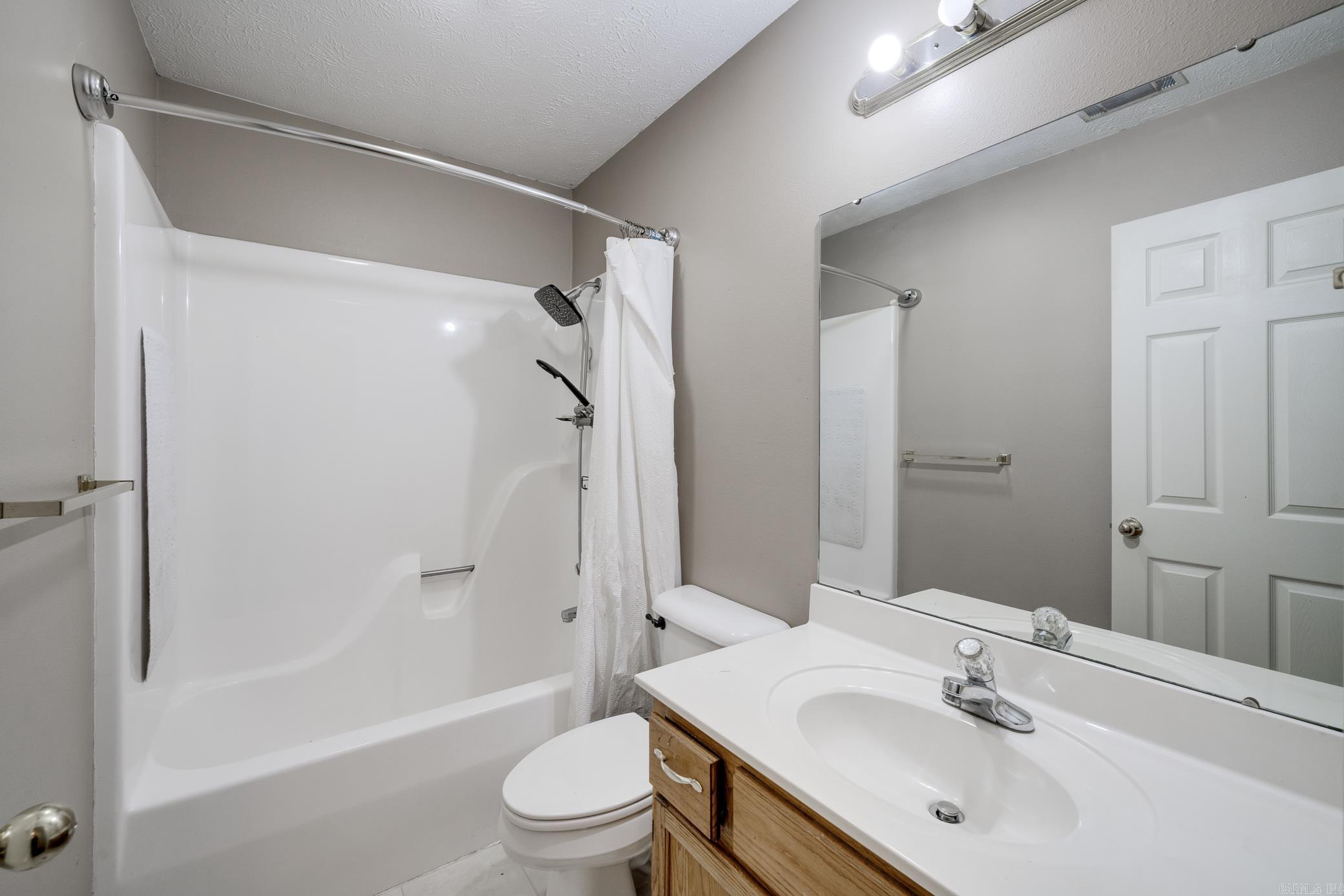 270 Pickwicket Dr Property Photo 26