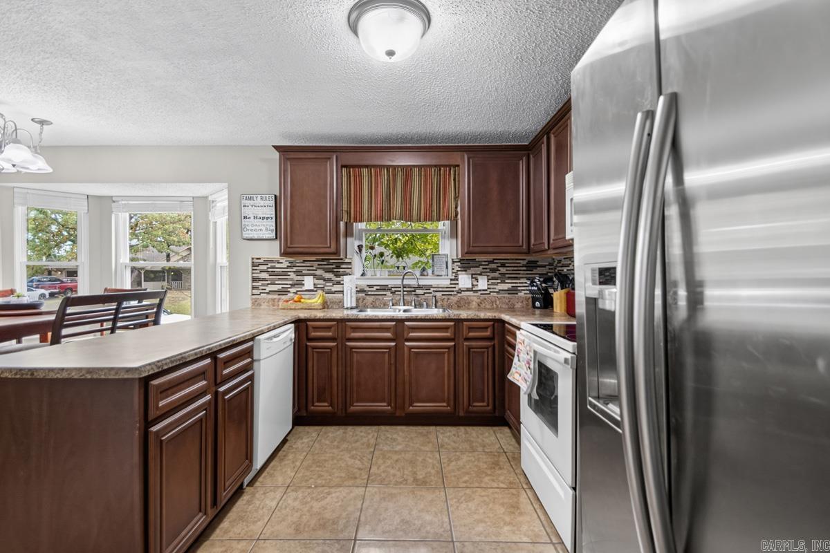 8201 Oak Ridge Road Property Photo 3