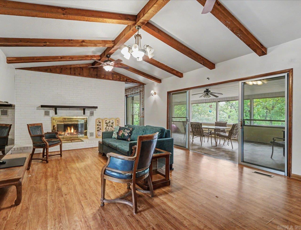 186 Echo Point Property Photo 5