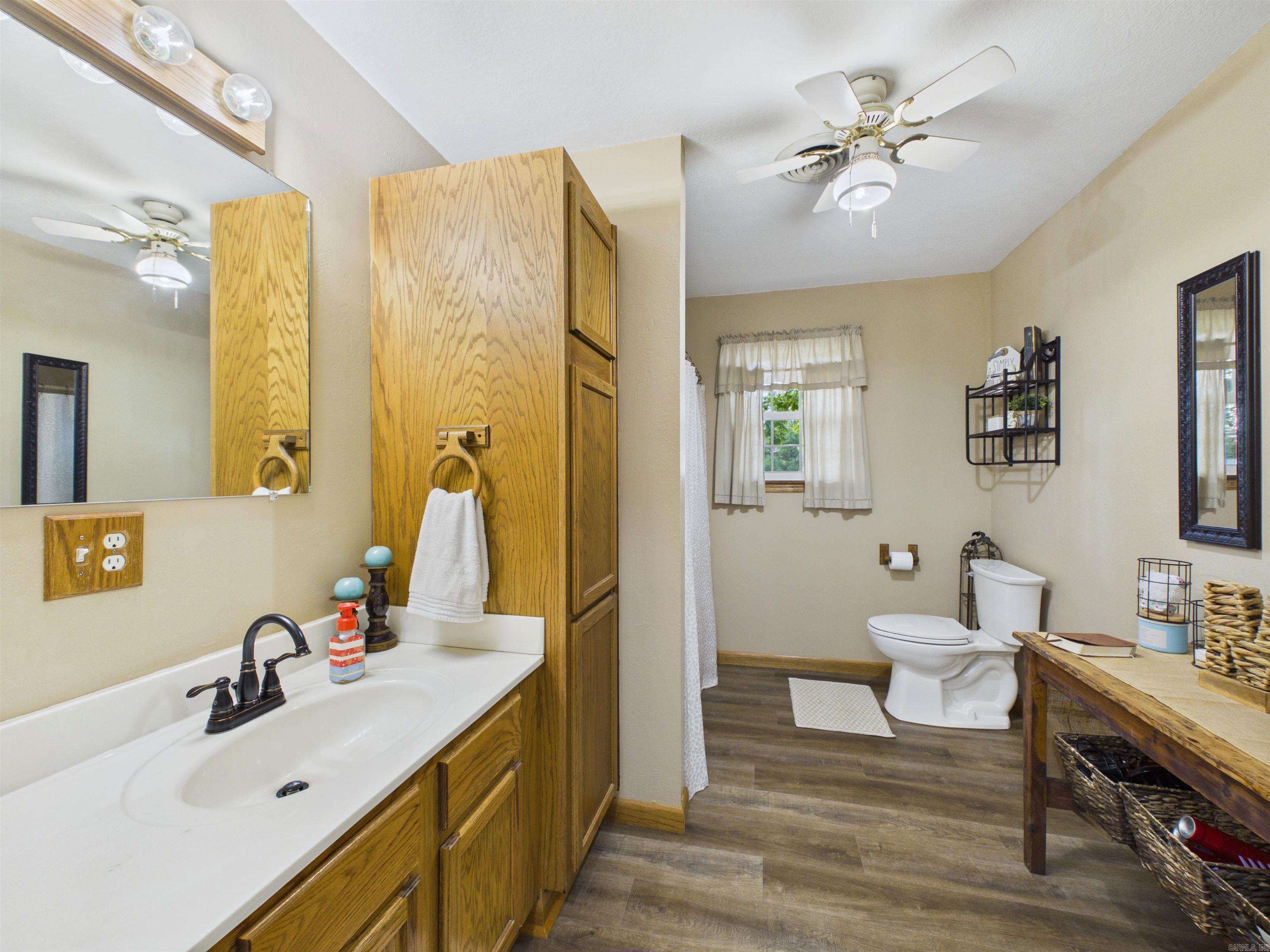 619 E Center Property Photo 17