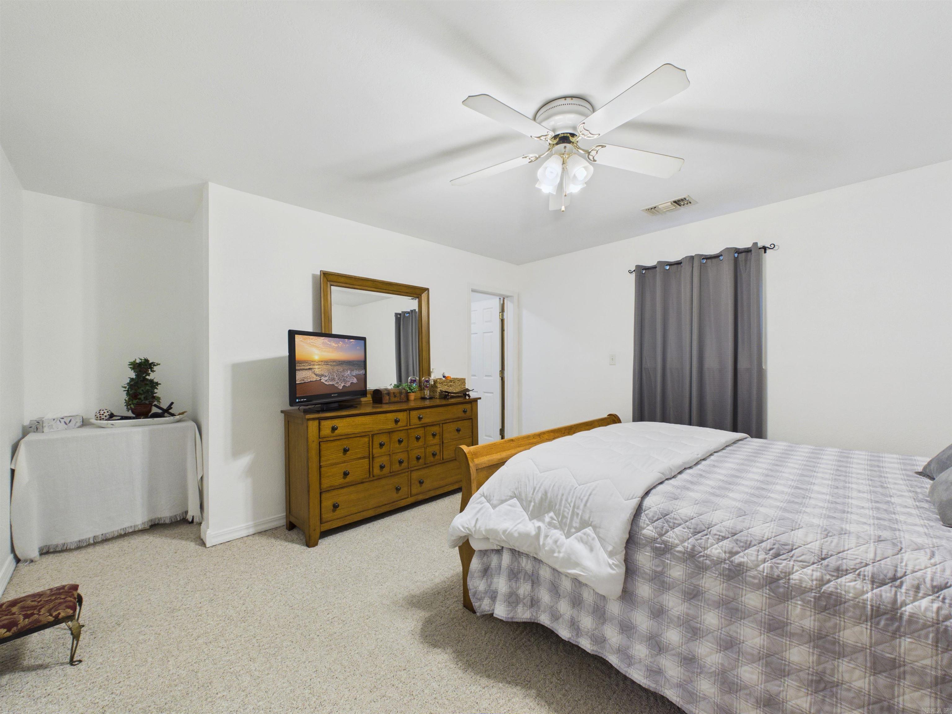 619 E Center Property Photo 27