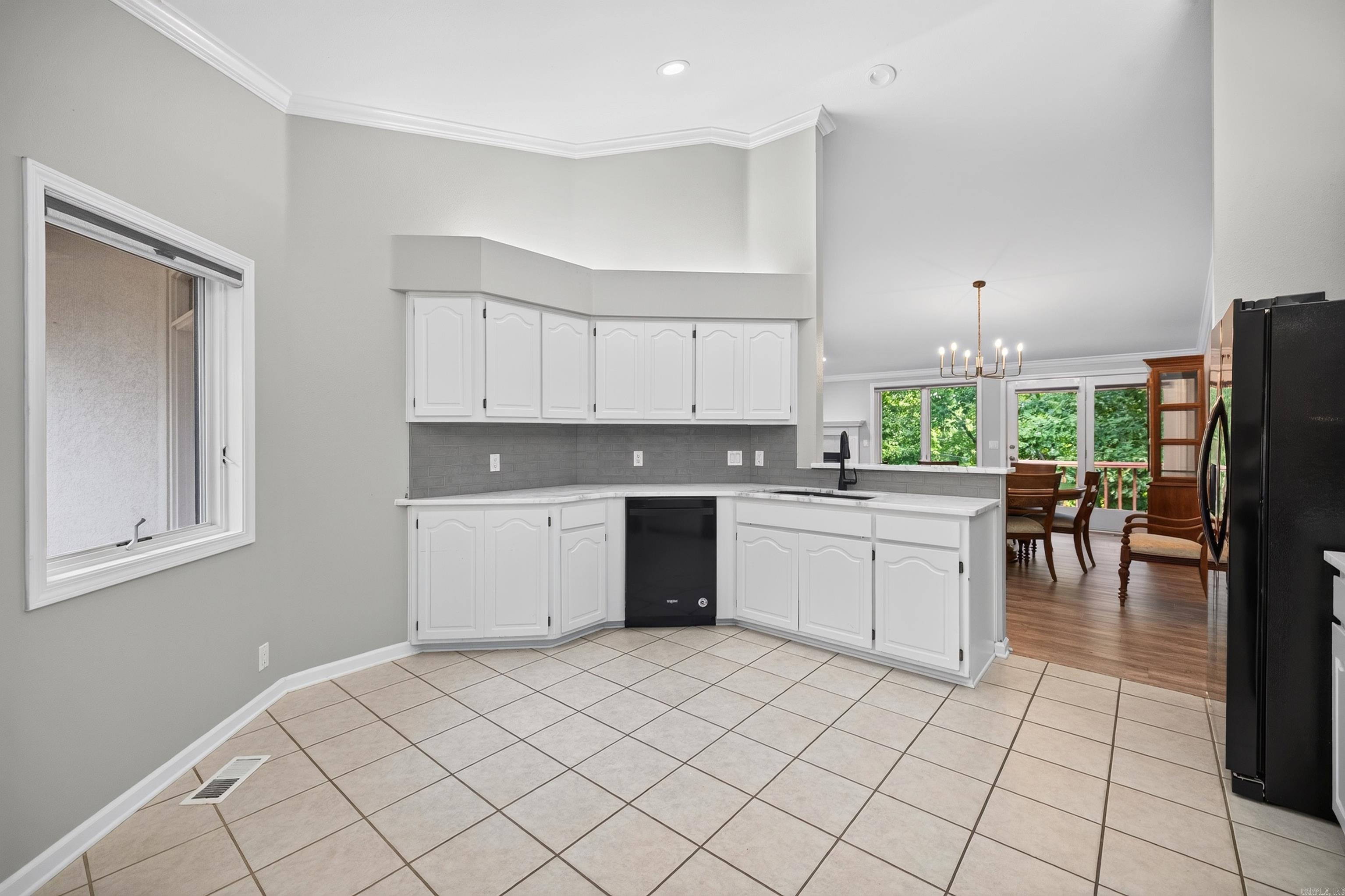 3 Magellan Circle Property Photo 16