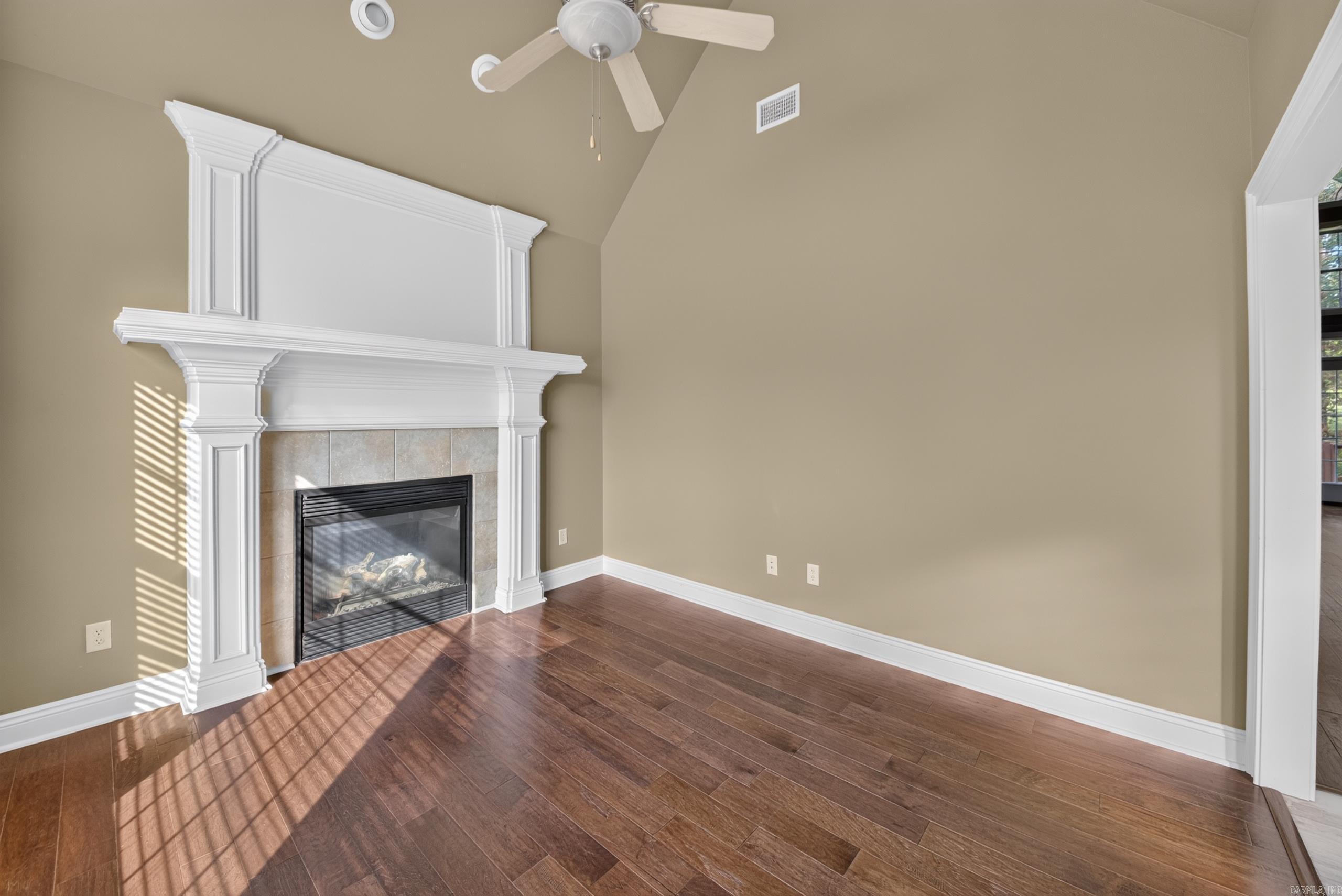 20 Wellington Place Property Photo 5