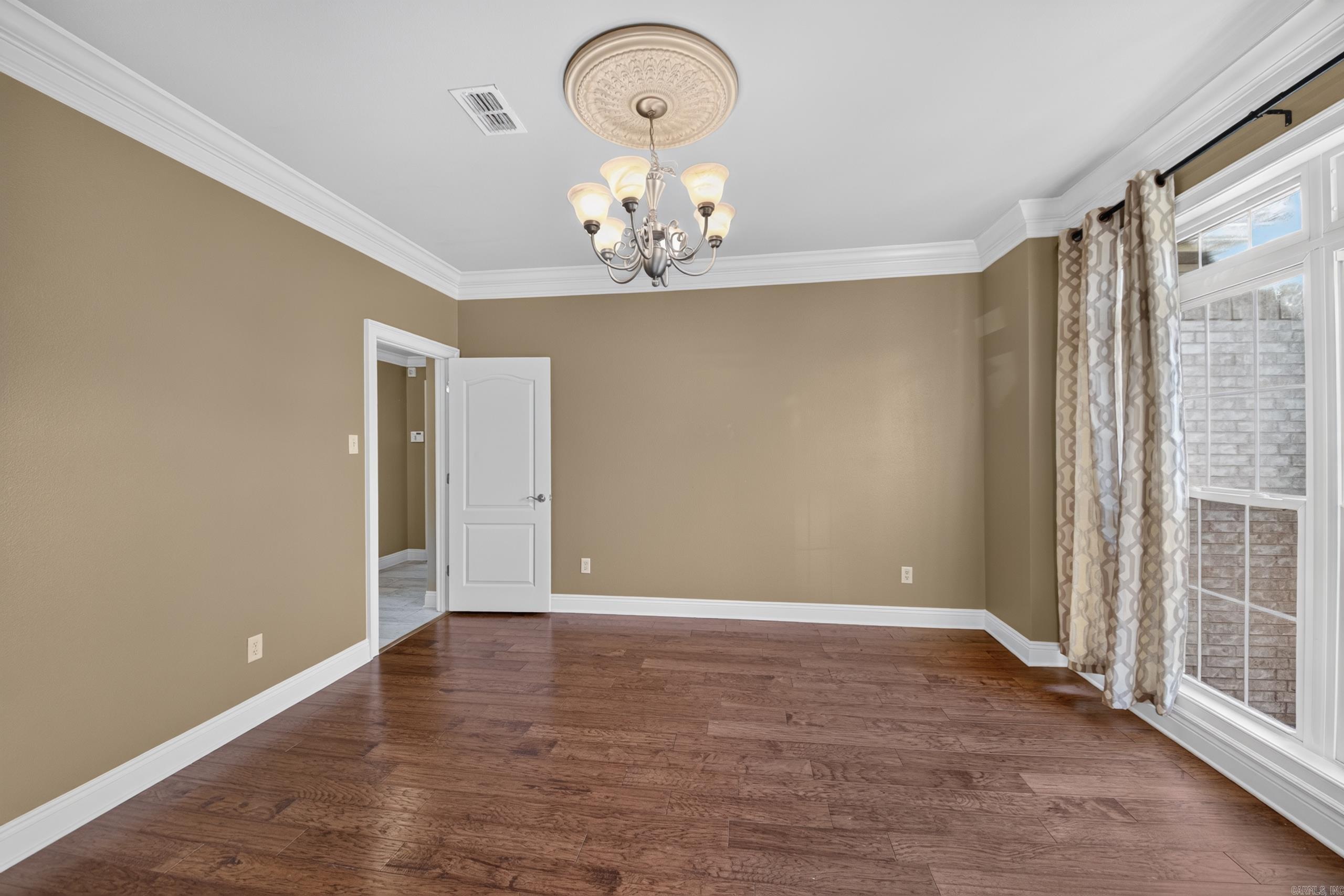 20 Wellington Place Property Photo 7