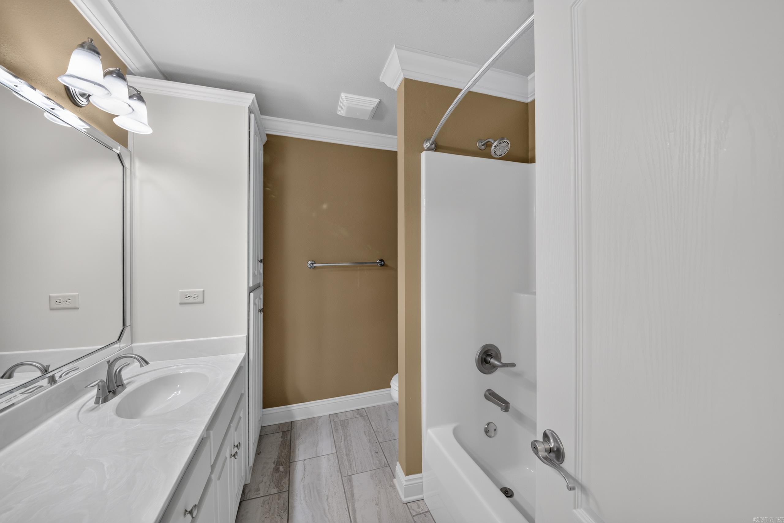 20 Wellington Place Property Photo 32