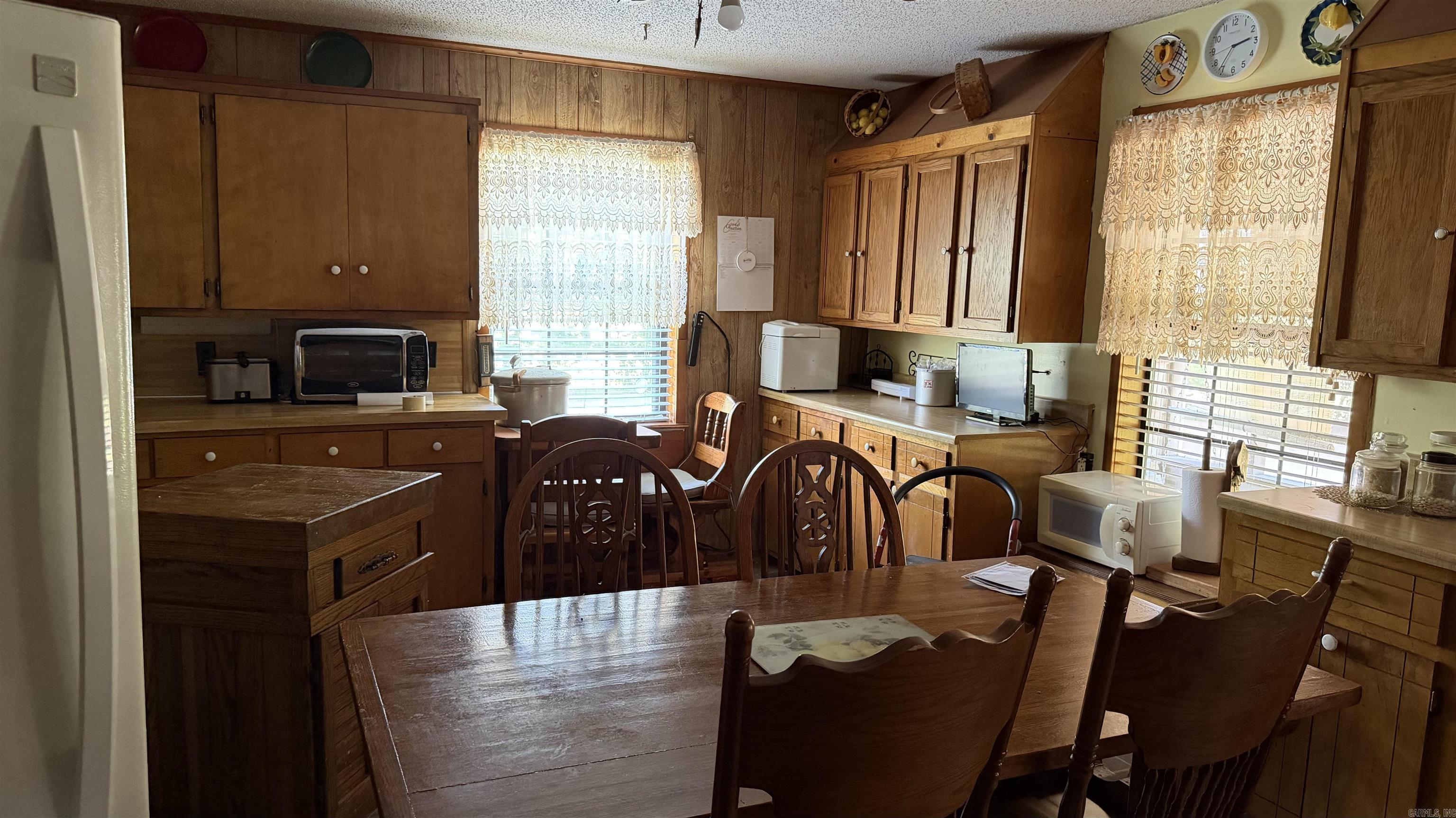 9211 Casey Lane Property Photo 7