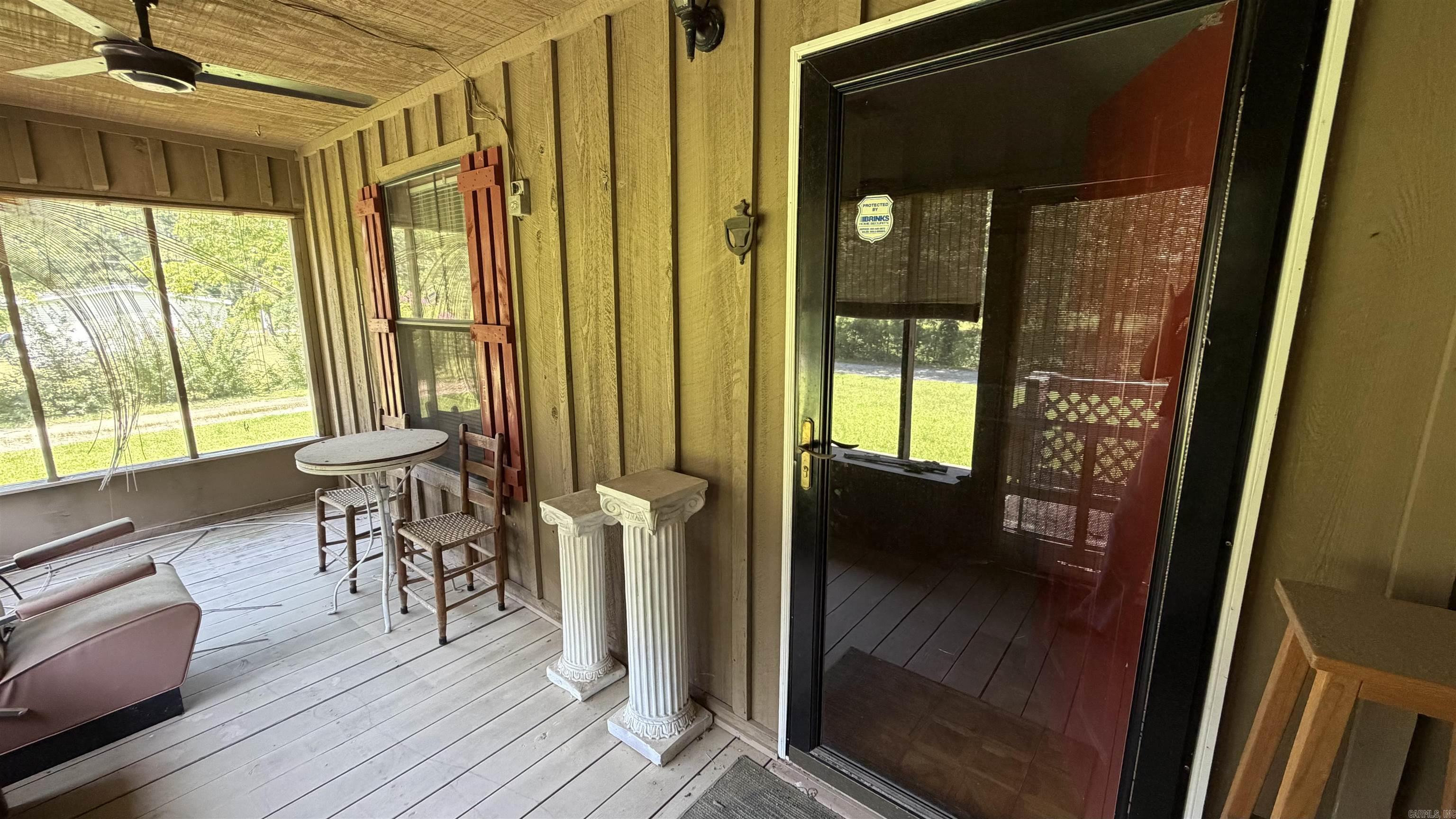 9211 Casey Lane Property Photo 14