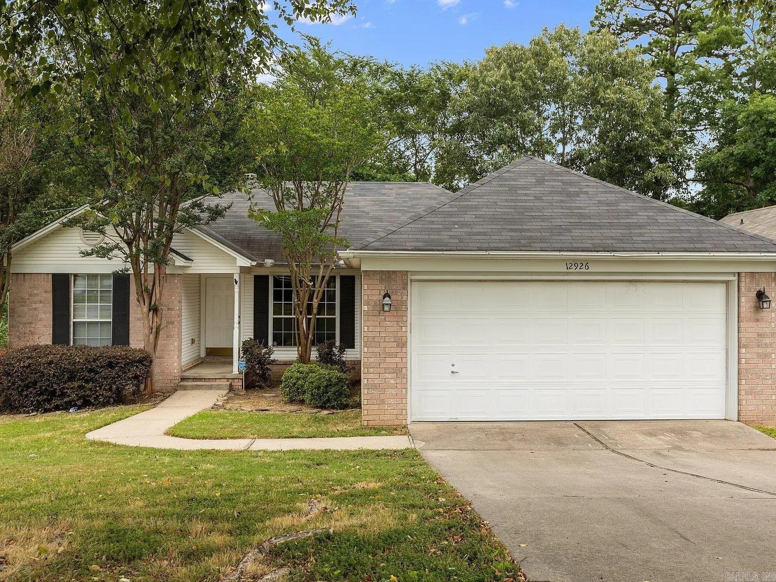 12926 Westglen Drive Property Photo 1