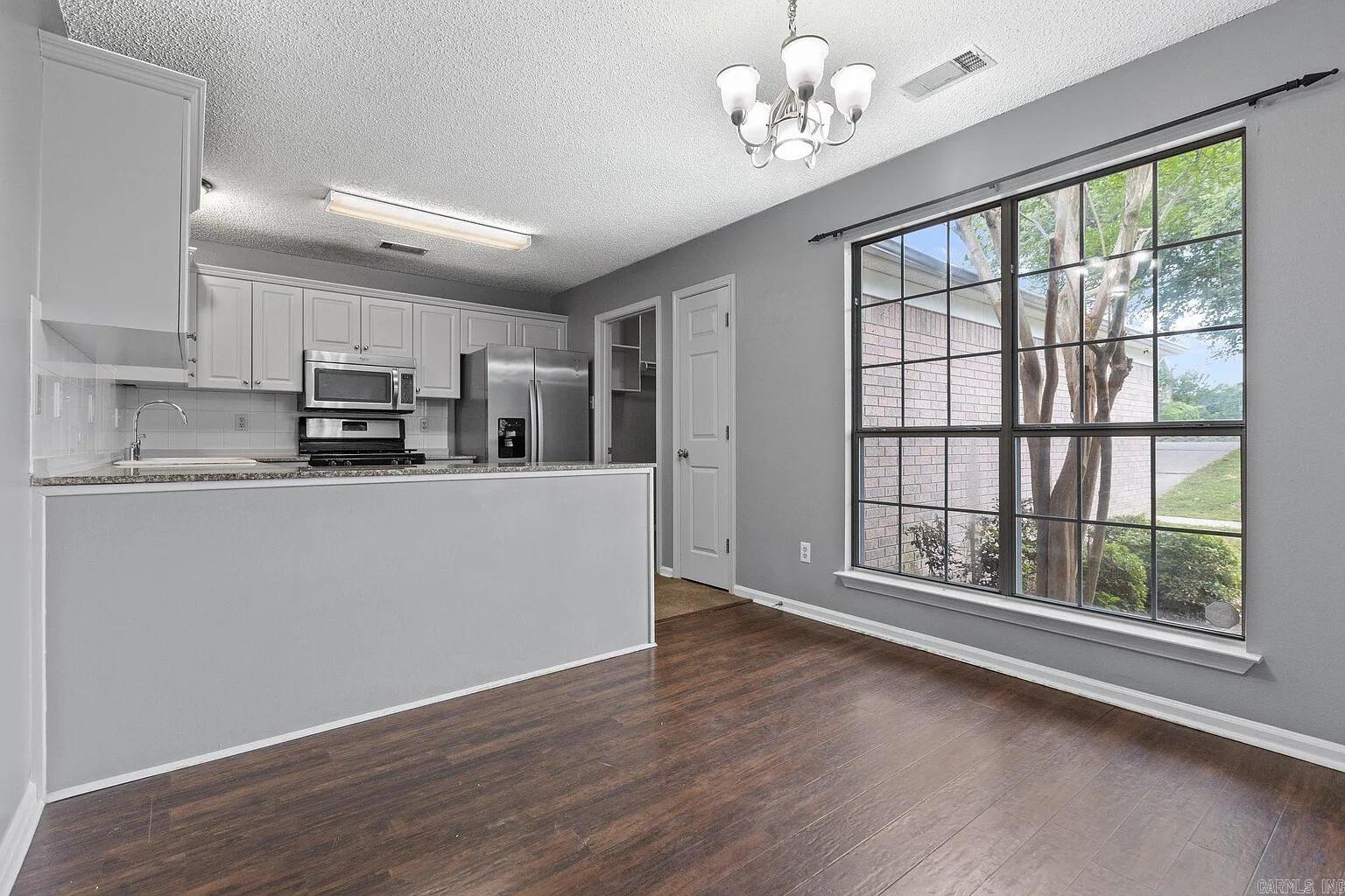 12926 Westglen Drive Property Photo 6