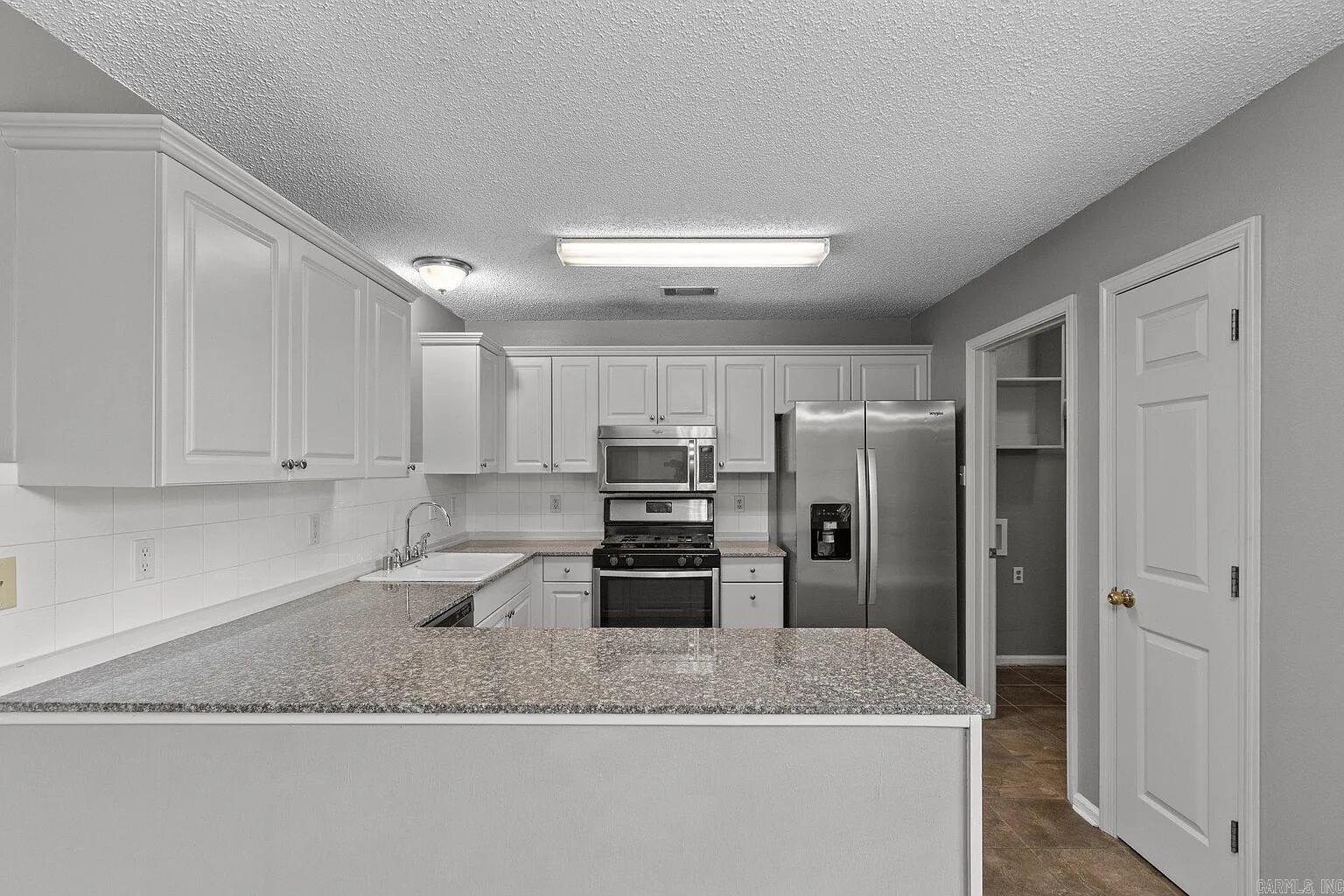 12926 Westglen Drive Property Photo 8