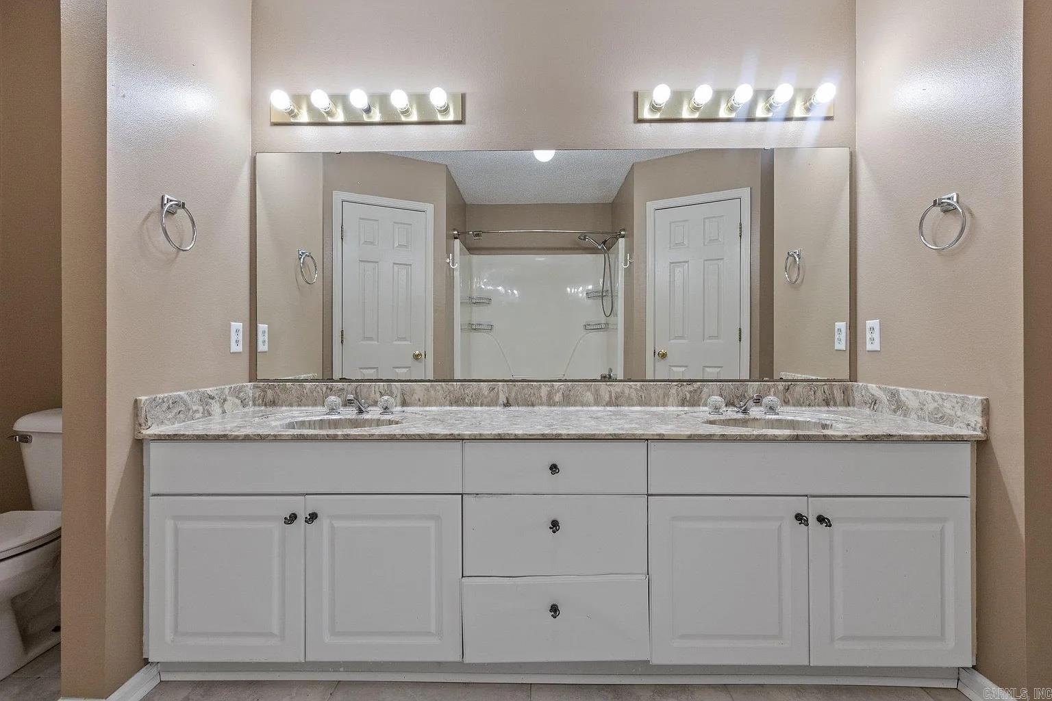 12926 Westglen Drive Property Photo 11