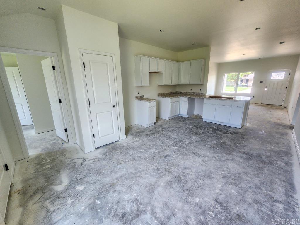 3510 Homestead Rd Property Photo 5