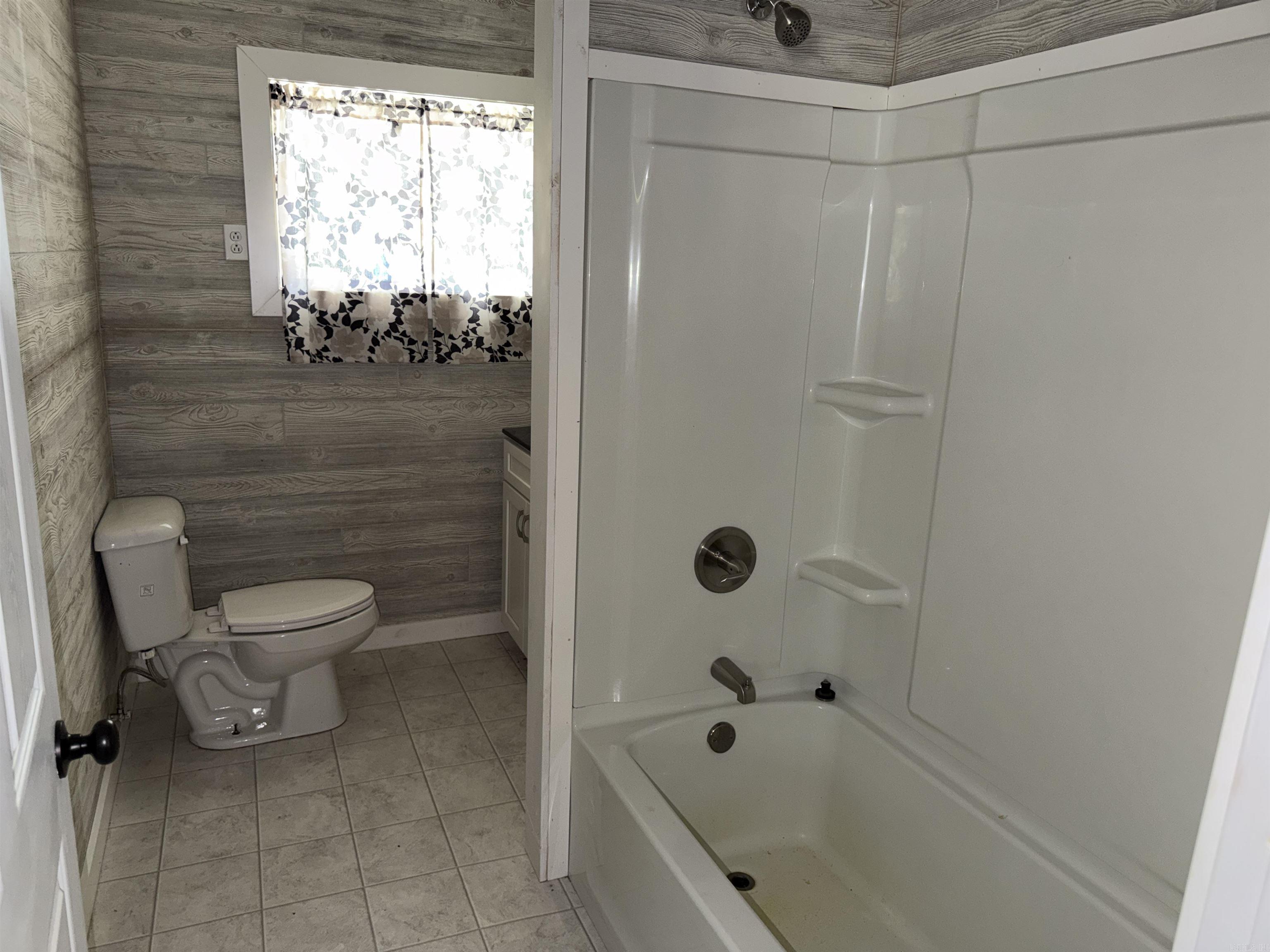 212 N Union Avenue Property Photo 6