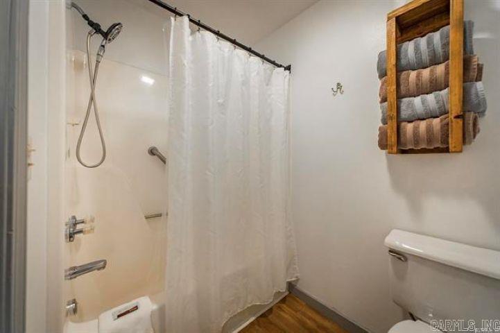 8546 Edgemont Rd Property Photo 7