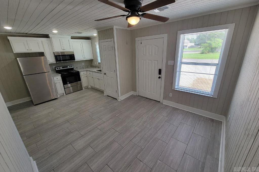 8201 & 8205 1st Street Property Photo 6