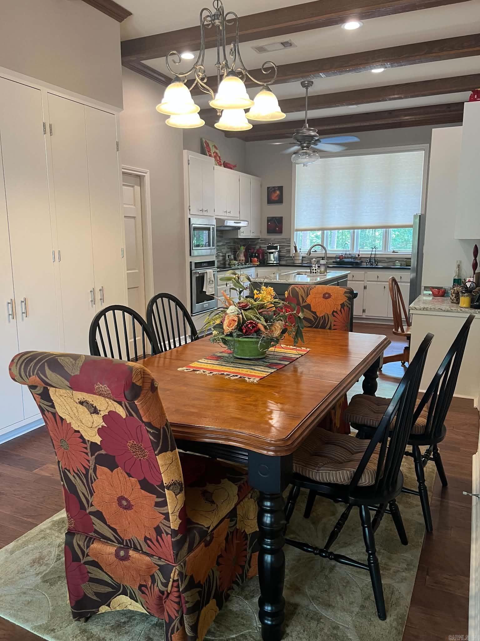 509 S Oakley Property Photo 3
