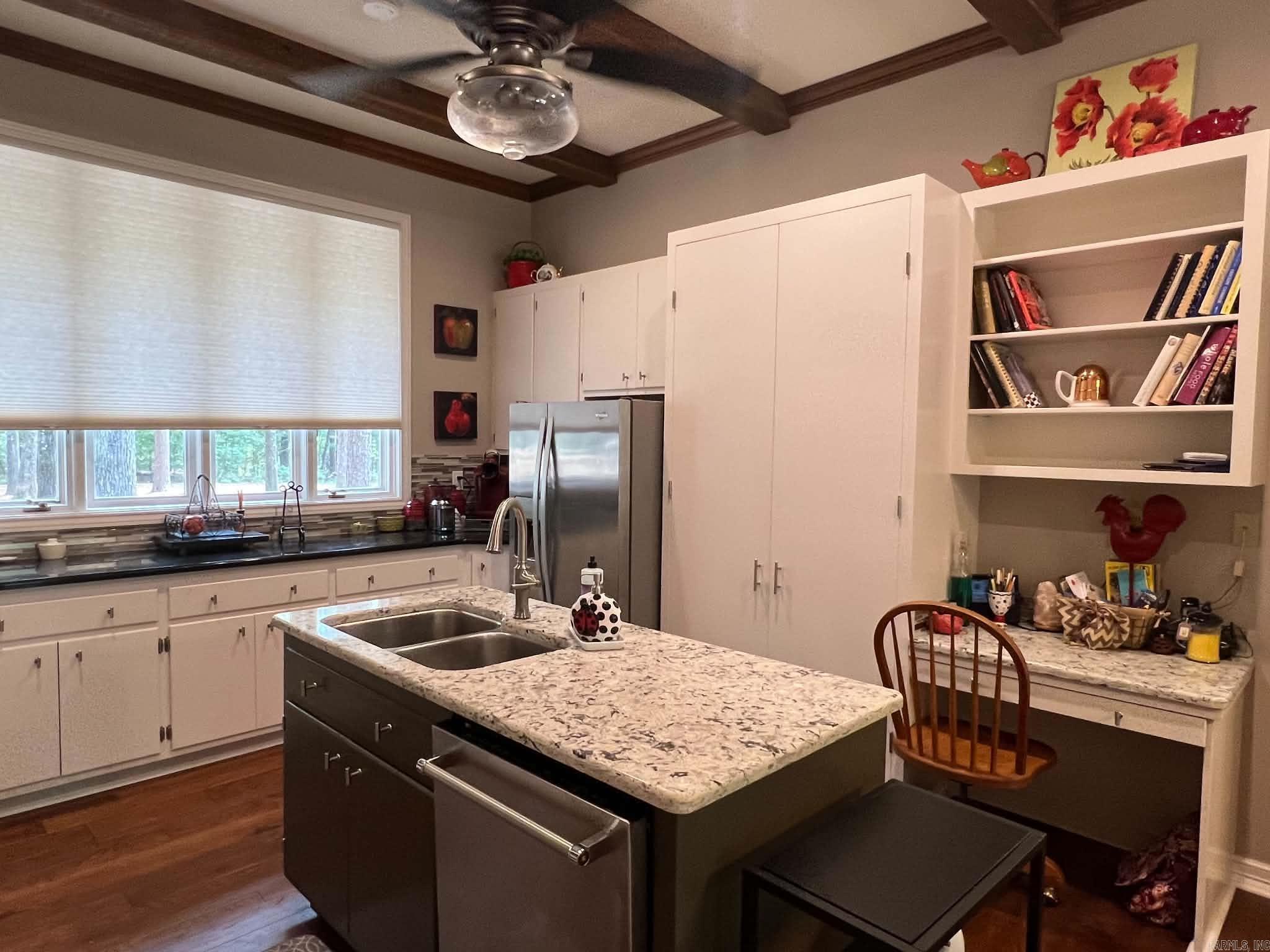 509 S Oakley Property Photo 6