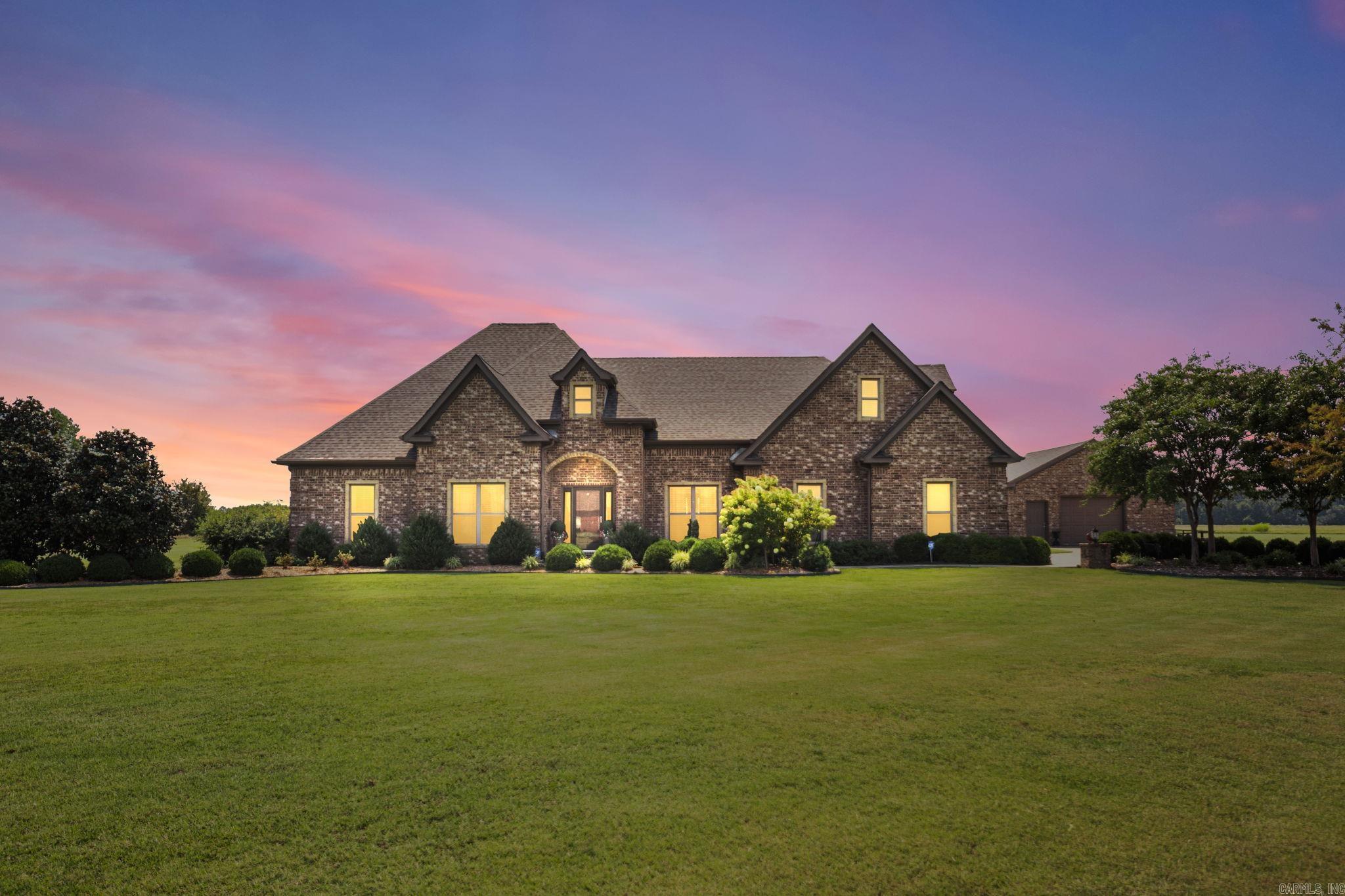 45 Prairie Crossing Cove Property Photo 3