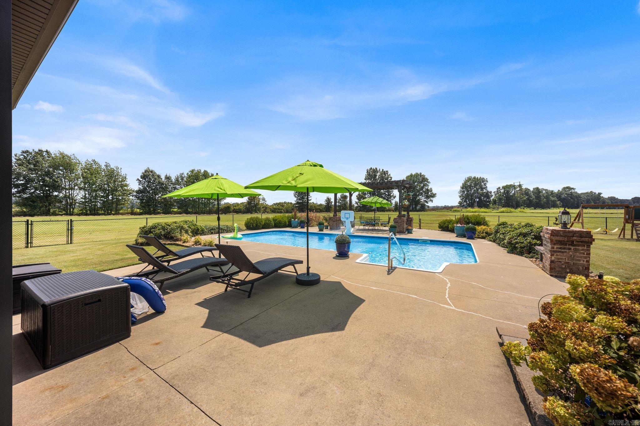 45 Prairie Crossing Cove Property Photo 39
