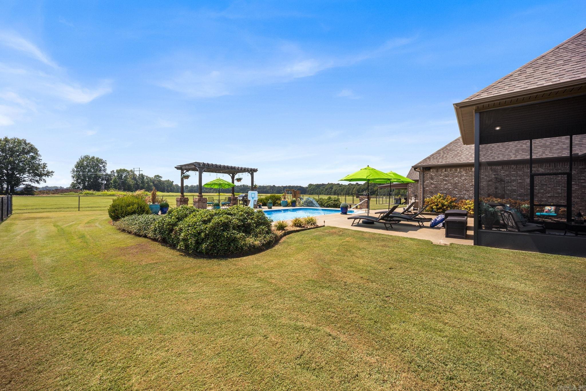 45 Prairie Crossing Cove Property Photo 40