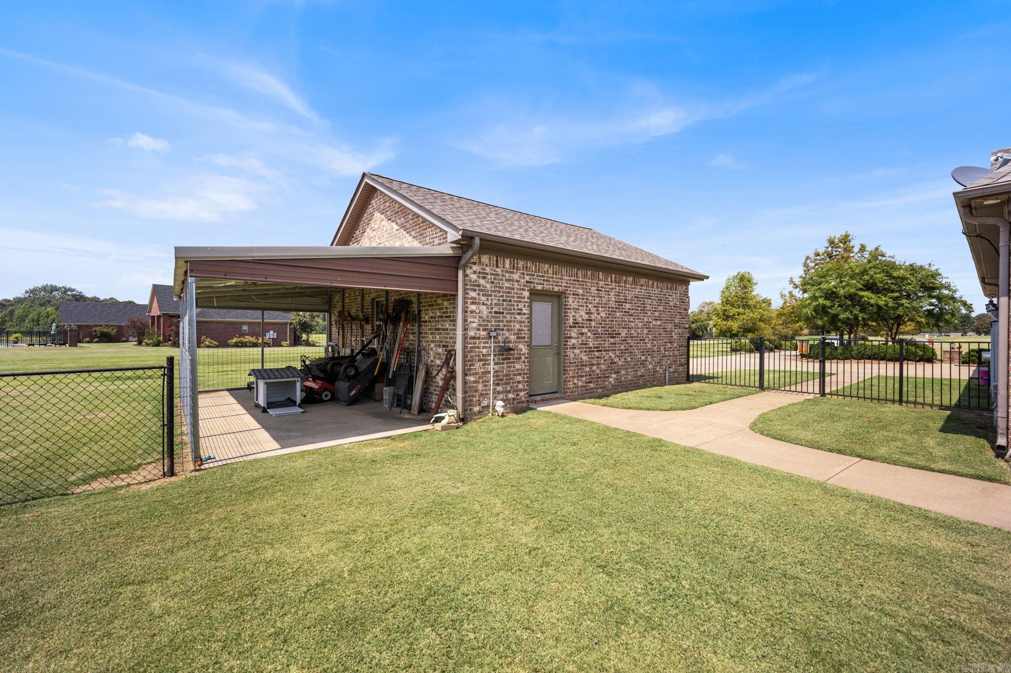 45 Prairie Crossing Cove Property Photo 43