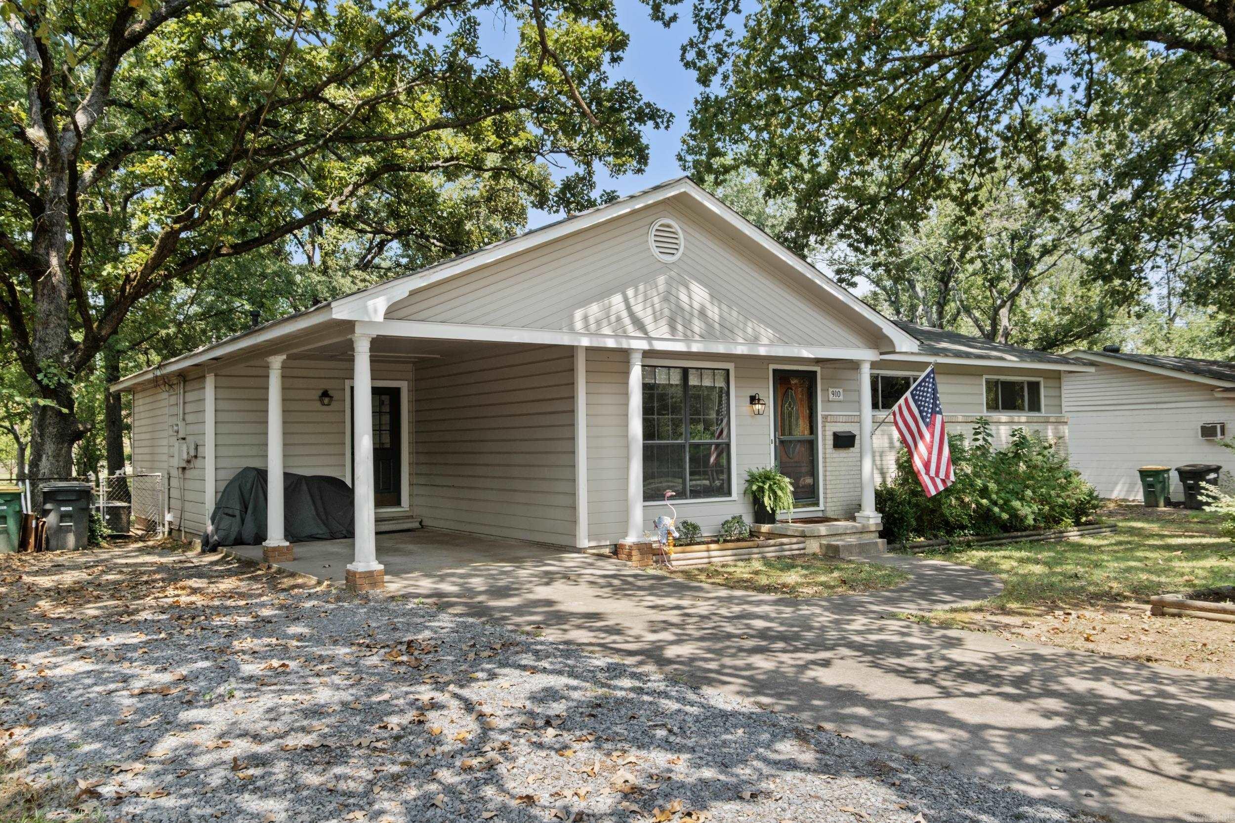 910 Wildwood Avenue Property Photo 2