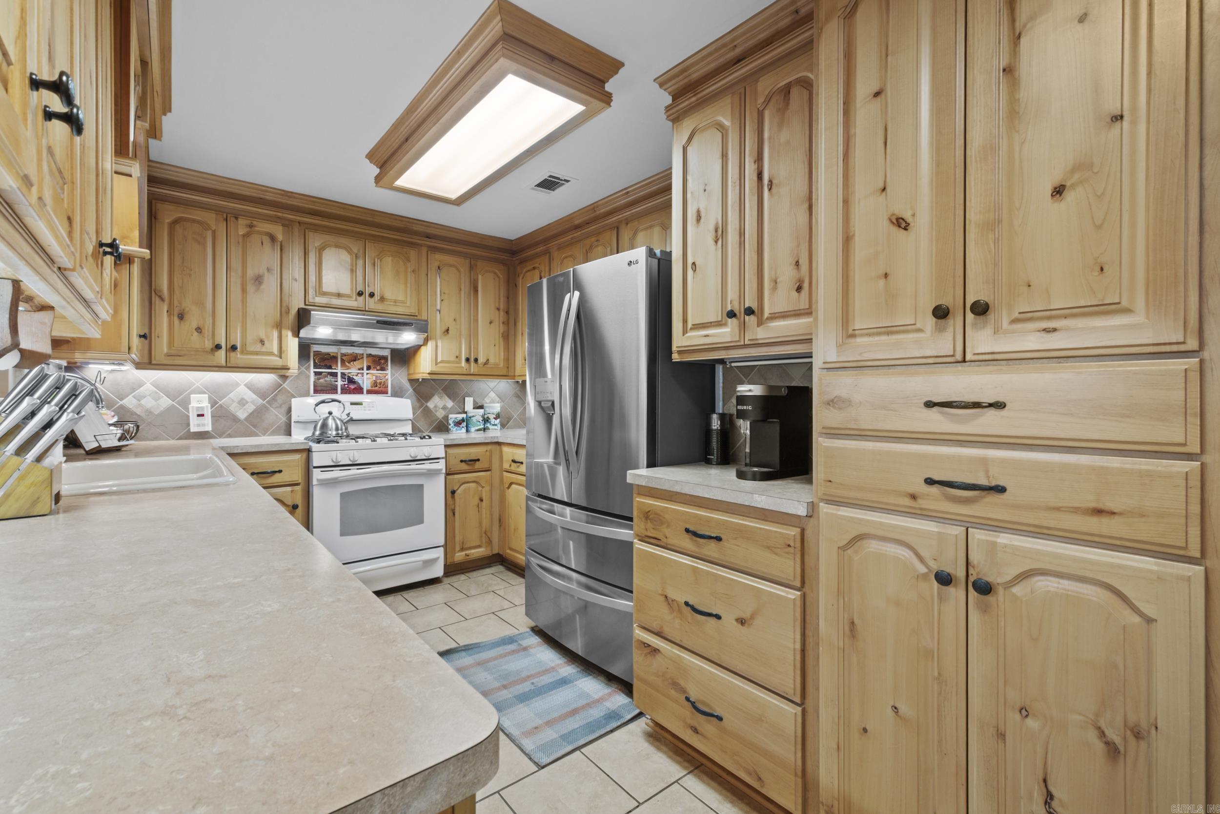 910 Wildwood Avenue Property Photo 12